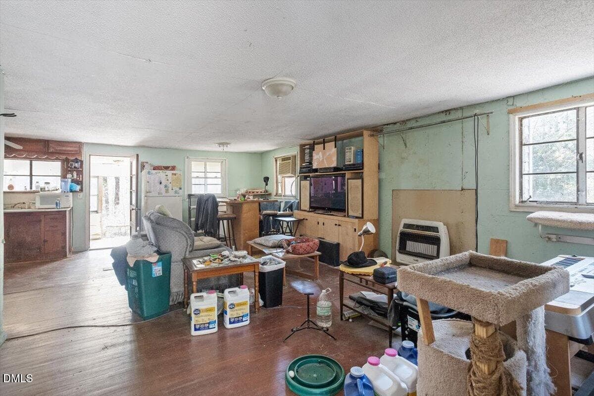 Dining Area - 3018 Hwy 56, Creedmoor, NC 27522