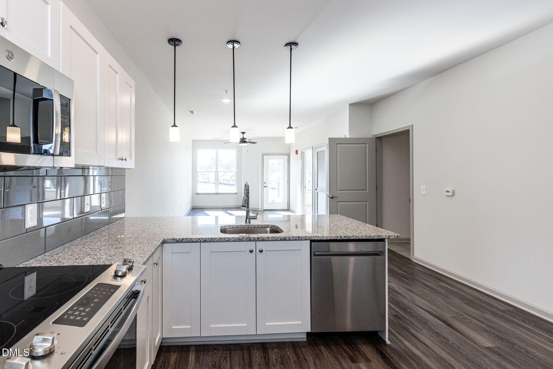 014-1920x1080-kitchen - 2425 Gathering Square Court, Fuquay Varina, NC 27526