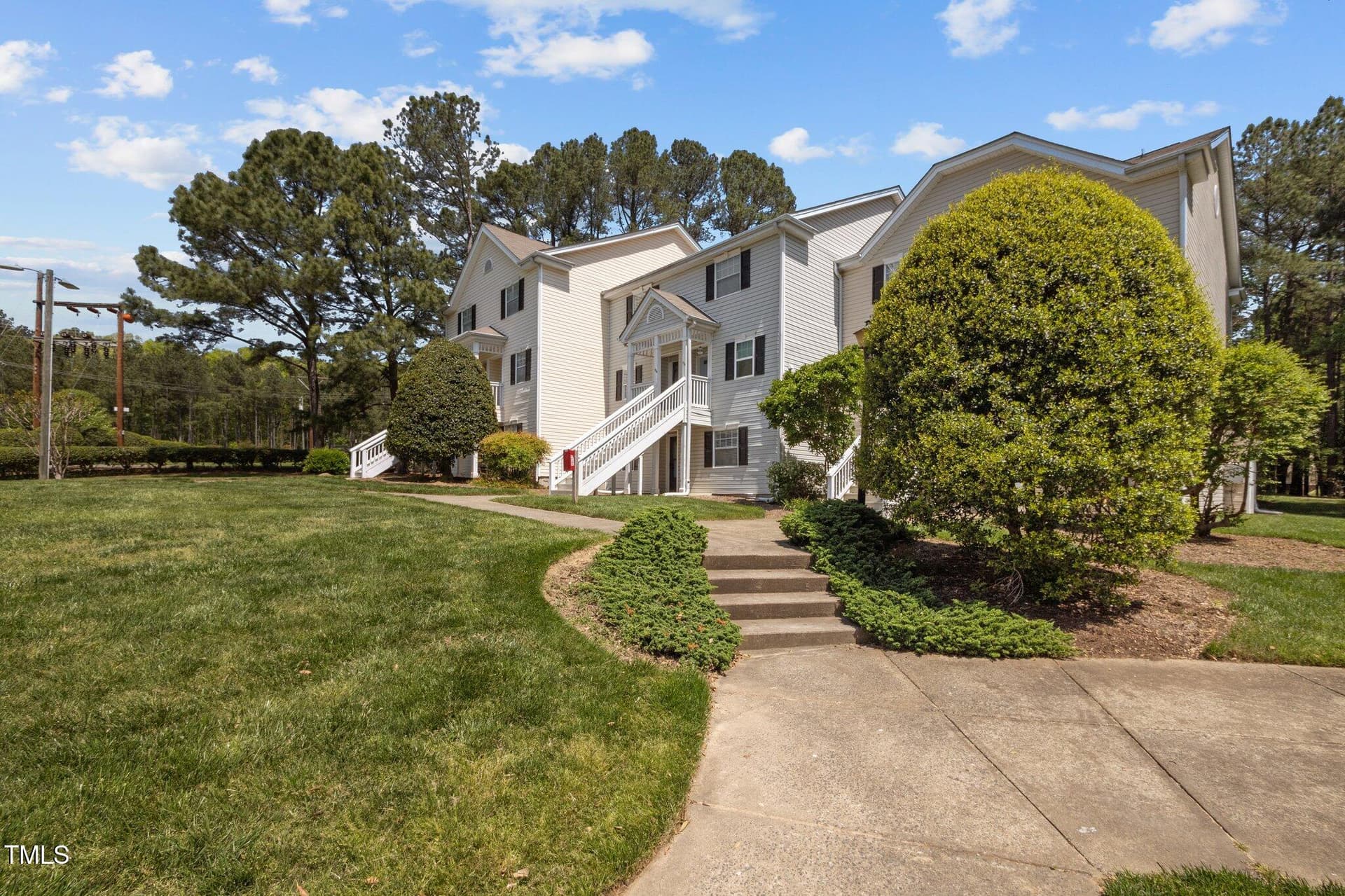 40-web-or-mls-P1036396 - 128 Schultz Street, Chapel Hill, NC 27514