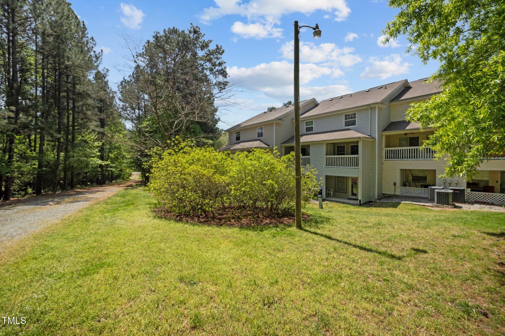 44-web-or-mls-P1036400 - 128 Schultz Street, Chapel Hill, NC 27514