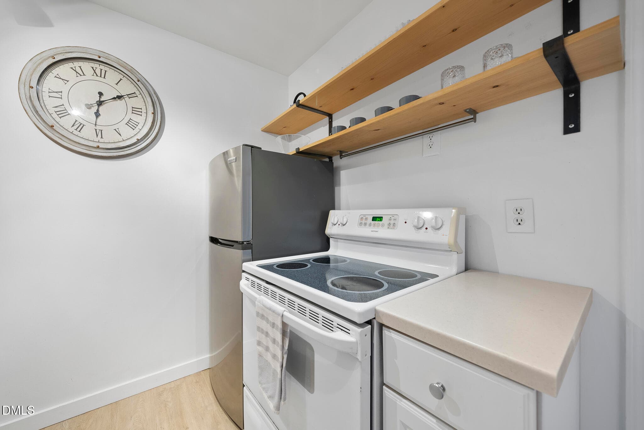 DSC00190 - 807 W Trinity Avenue Apt 127, Durham, NC 27701, Durham
