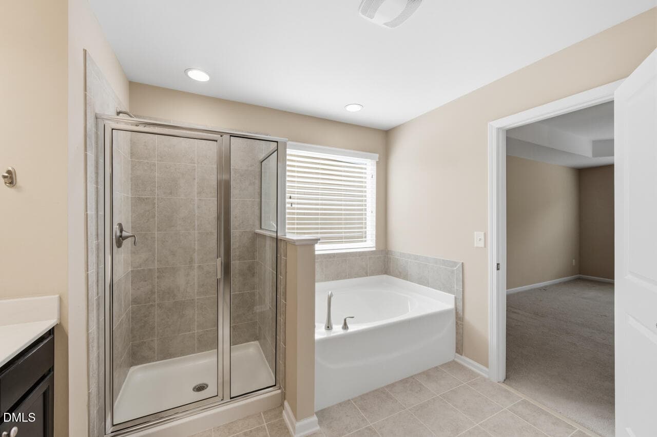Owners Bath - 108 Glenview Lane, Durham, NC 27703, Durham
