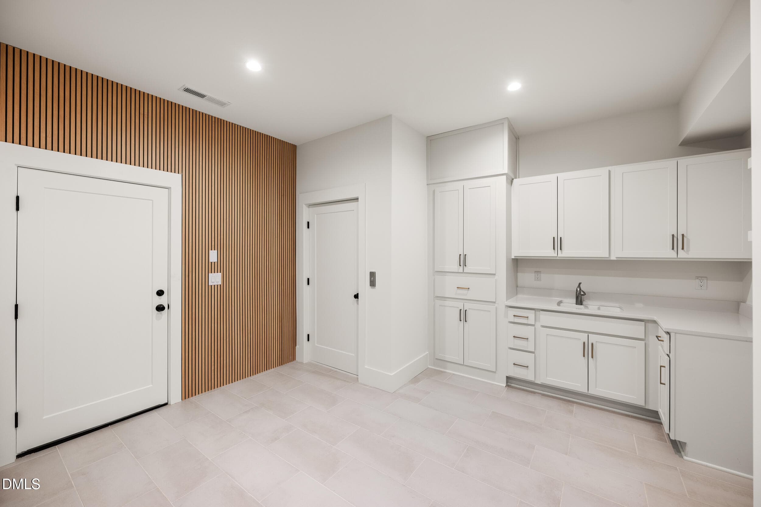 36 -2817 claremont rd, interior - 2817 Claremont Road, Raleigh, NC 27608, Raleigh
