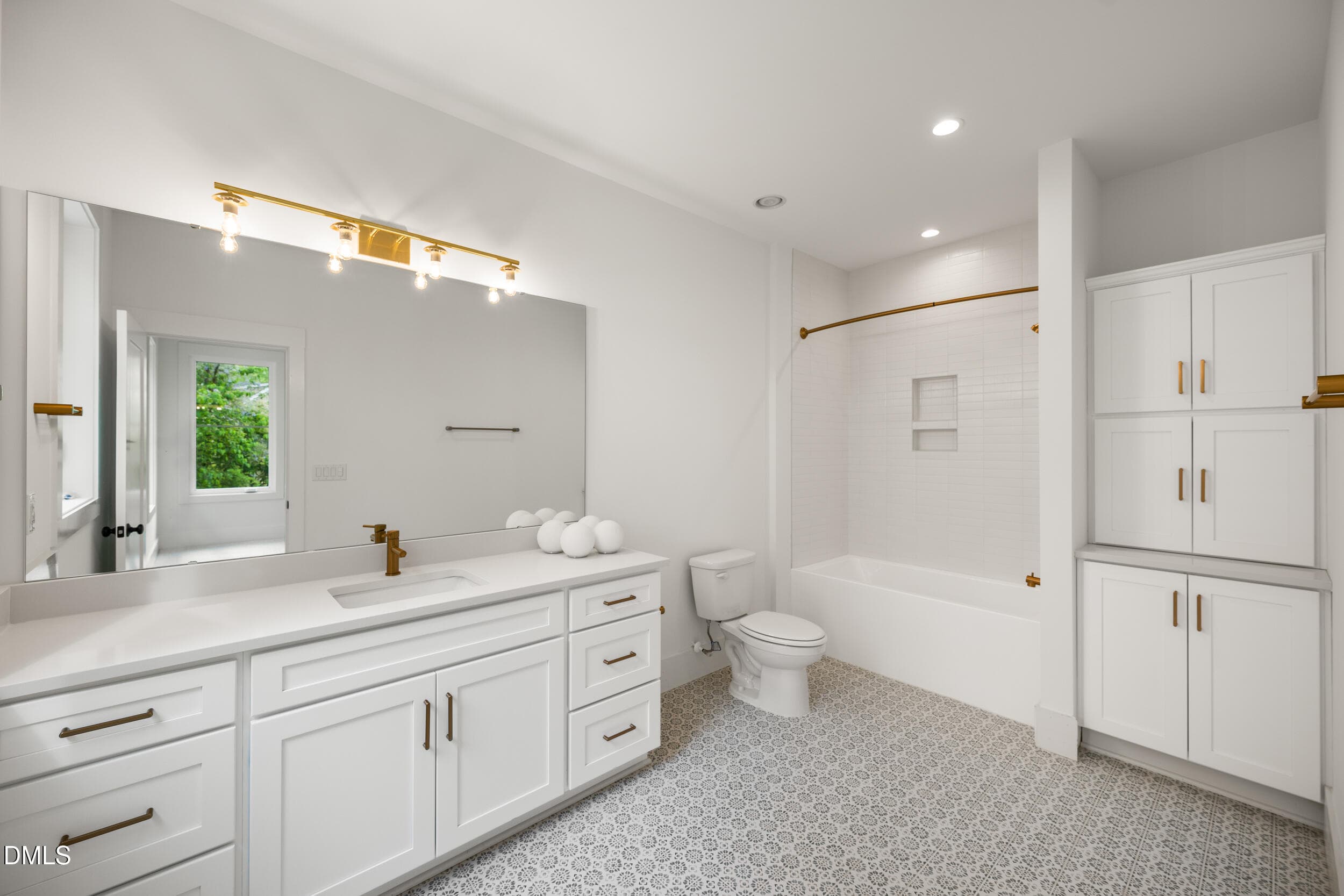 52 -2817 claremont rd, interior - 2817 Claremont Road, Raleigh, NC 27608, Raleigh