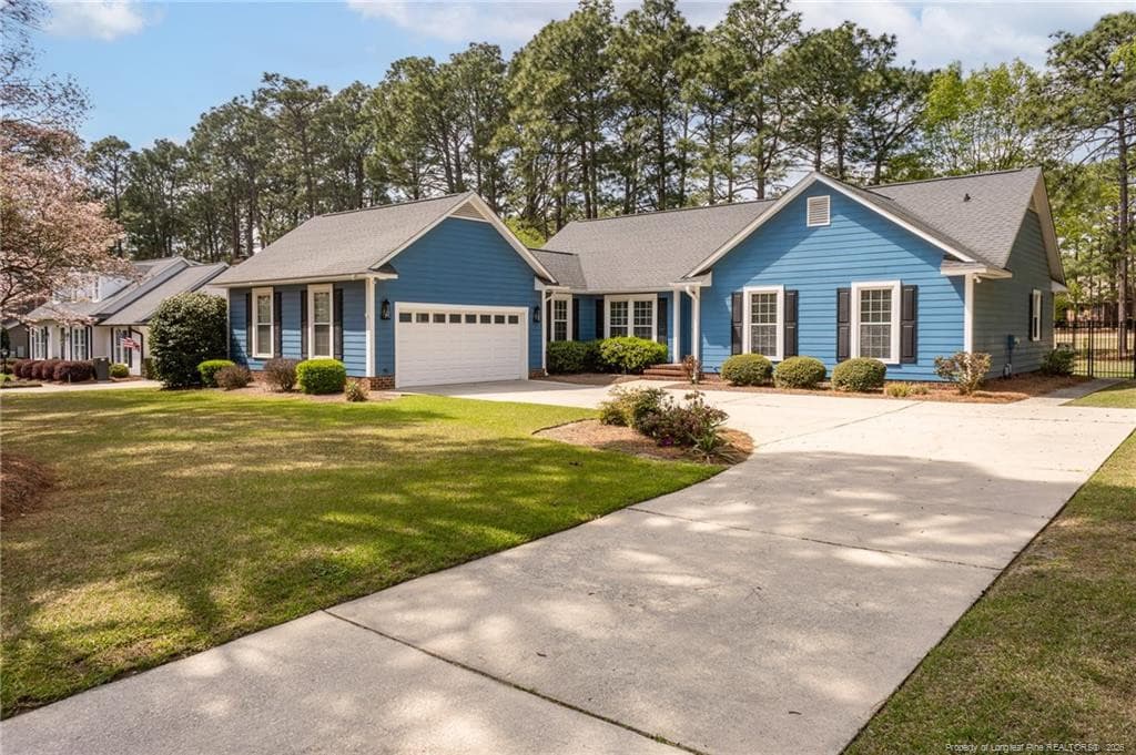 Photo 2 - 6856 Uppingham Road, Fayetteville, NC 28306, Fayetteville
