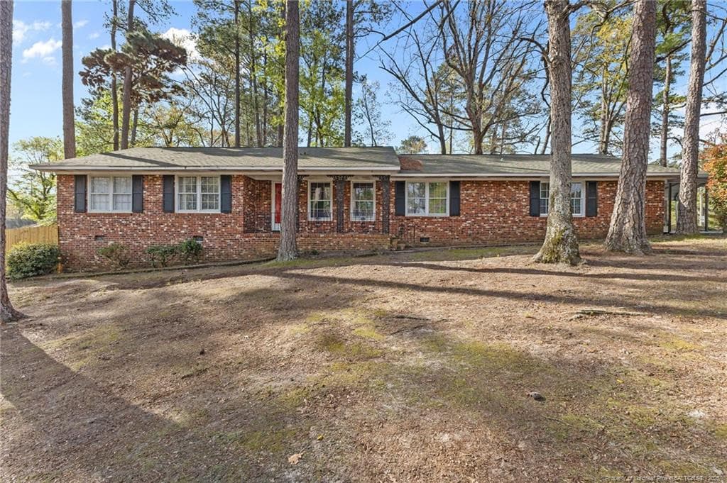 2125 Forest Hills Drive, Fayetteville, NC 28303