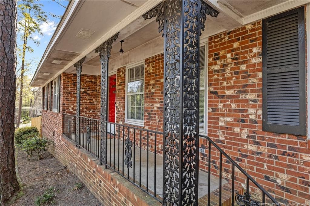 Photo 5 - 2125 Forest Hills Drive, Fayetteville, NC 28303, Fayetteville