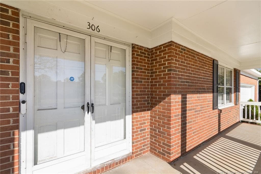 Photo 8 - 306 W 33rd Street W, Lumberton, NC 28358