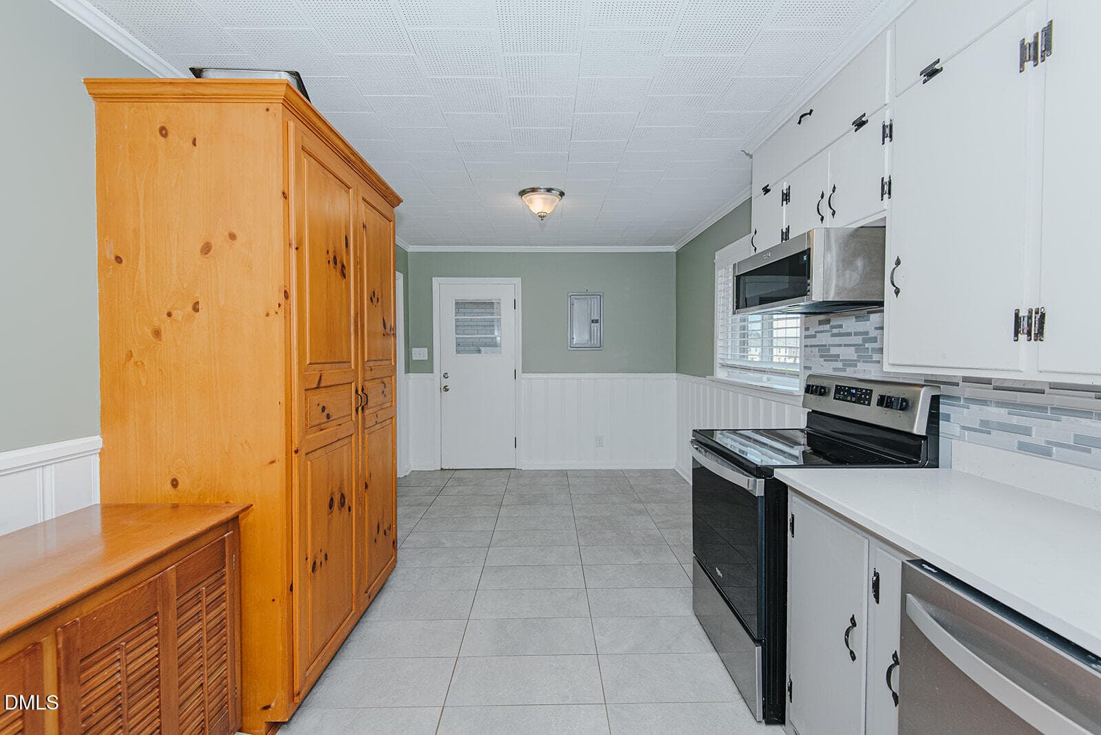 Built in Custom Pantry - 243 Nicks Street, Graham, NC 27253