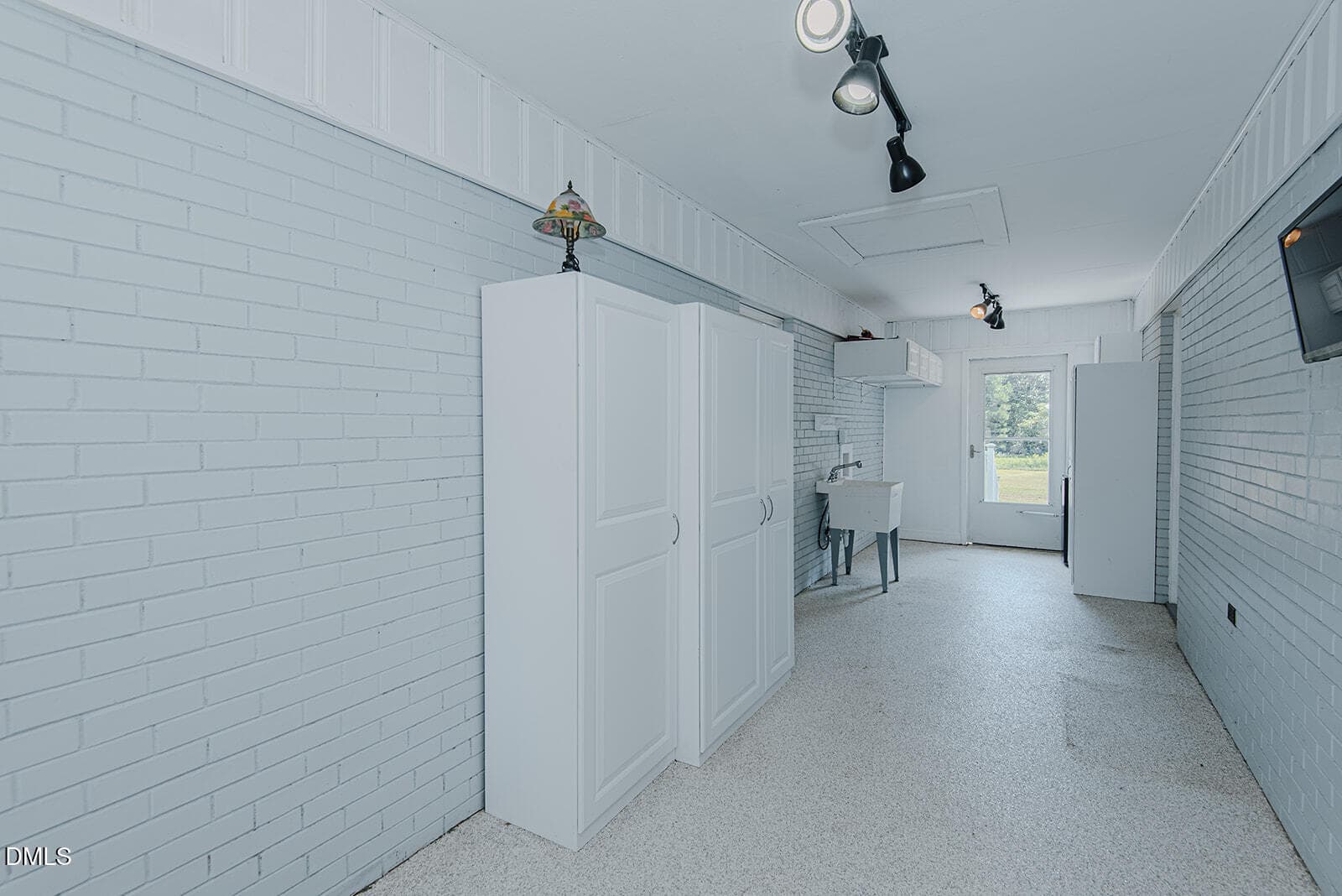 Breezeway - 243 Nicks Street, Graham, NC 27253