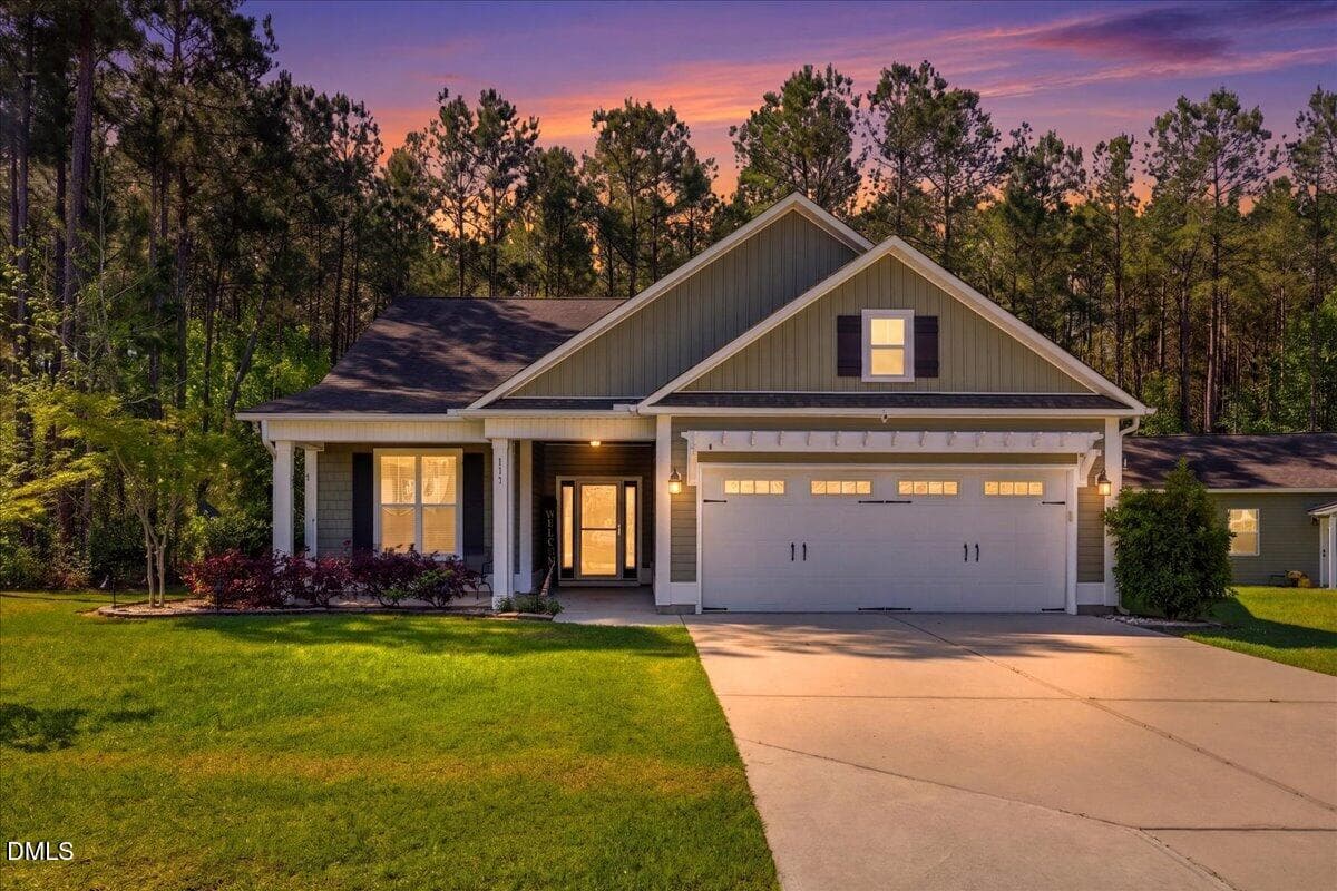 111 W Huckleberry Way, Rocky Point, NC 28457