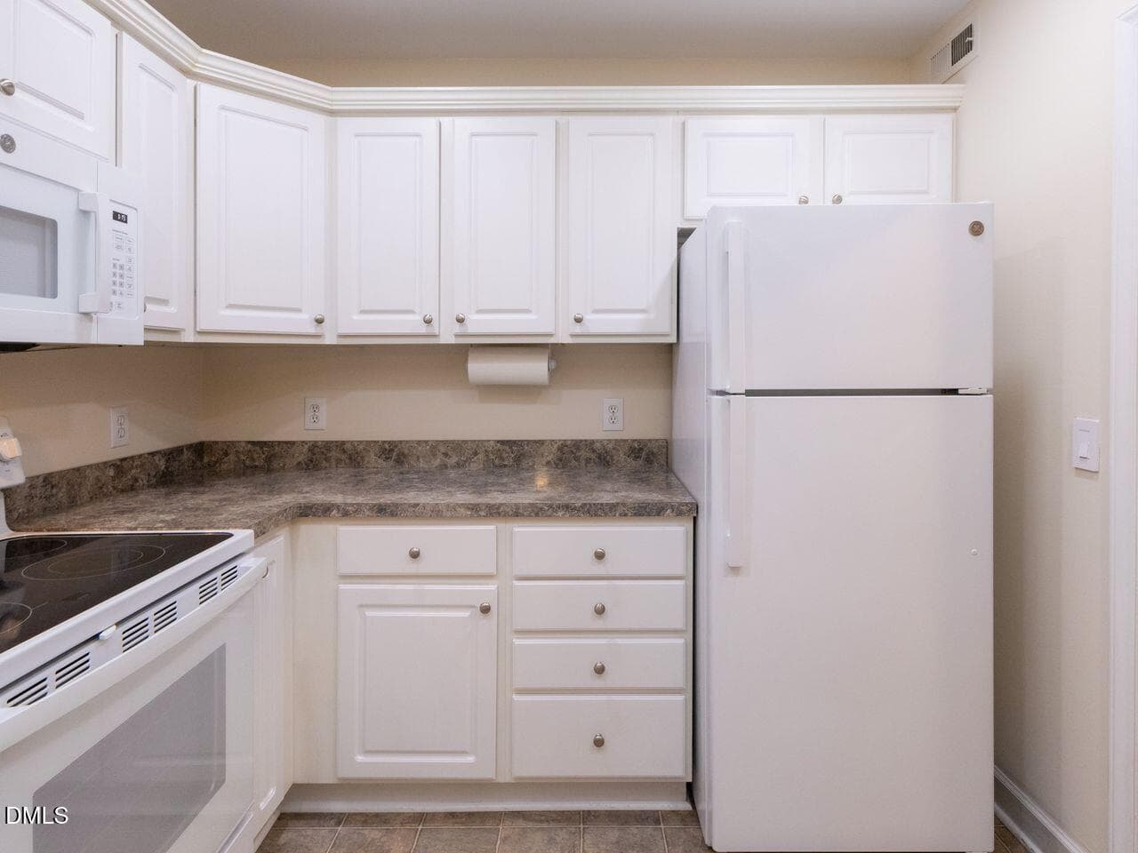 Wv20 - 1211 Westview Lane 305, Raleigh, NC 27605, Raleigh