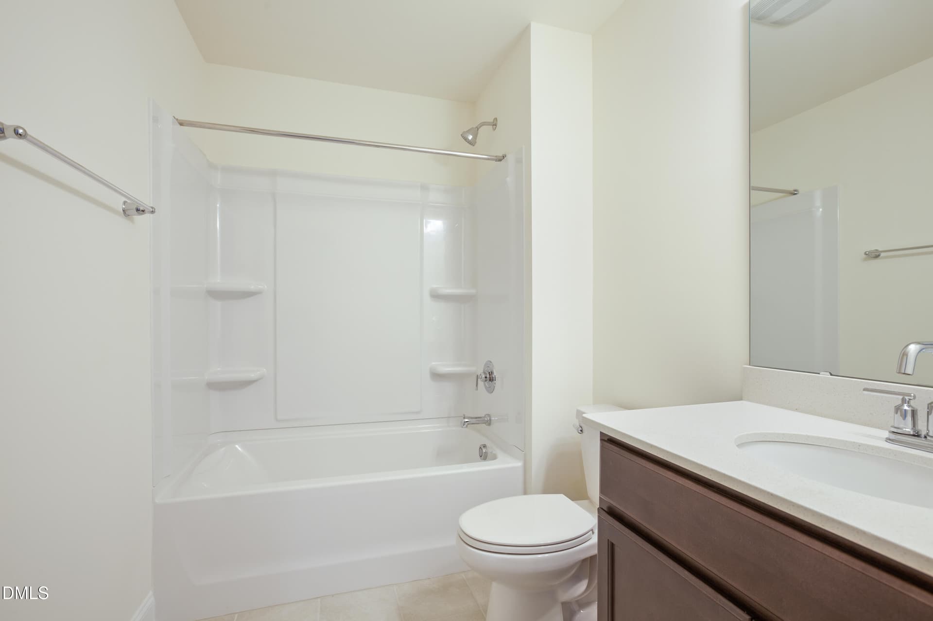 Fontana - BTS 66 - upper level-bath-_mg_ - 544 Saul Meadow Drive, Zebulon, NC 27597