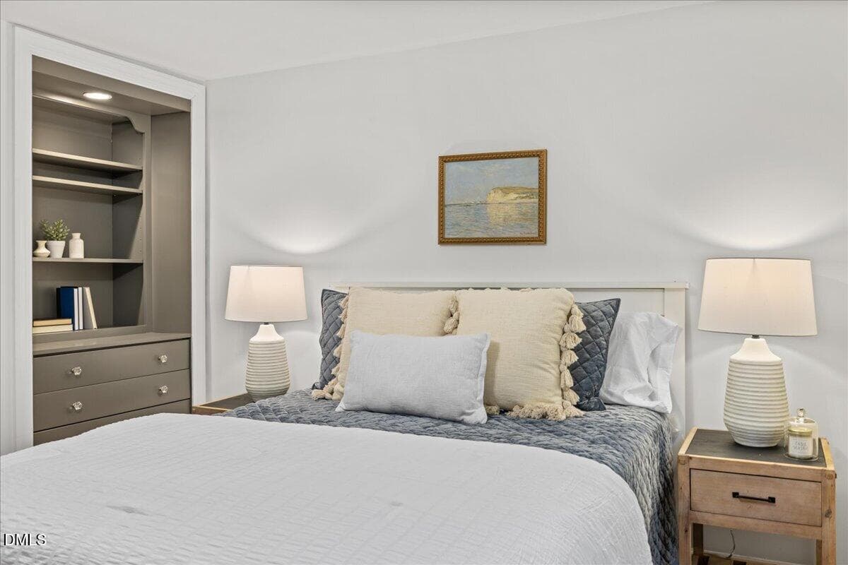 13-2A1A6922 - 1641 Sutton Drive, Raleigh, NC 27605, Raleigh