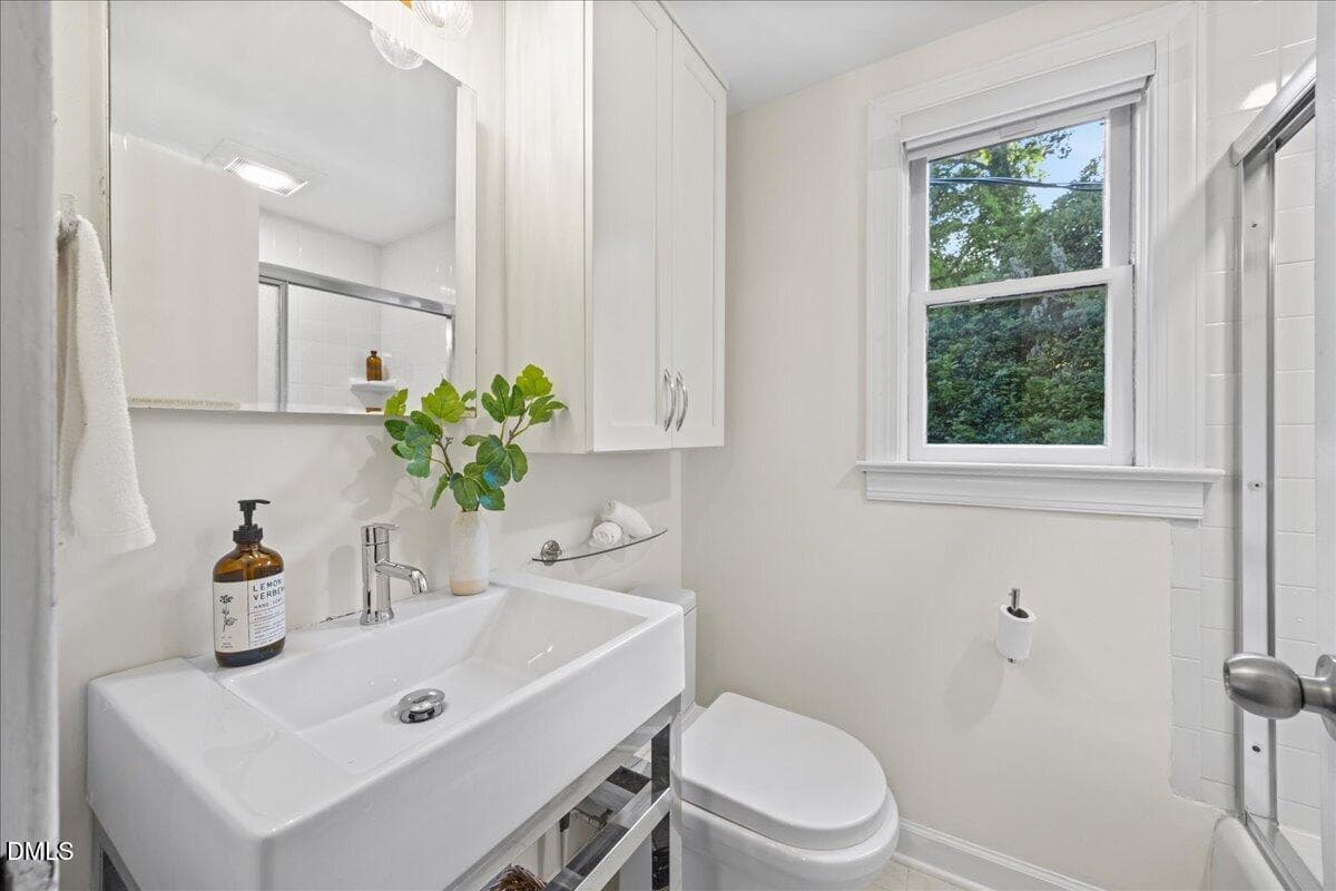 14-2A1A6925 - 1641 Sutton Drive, Raleigh, NC 27605, Raleigh