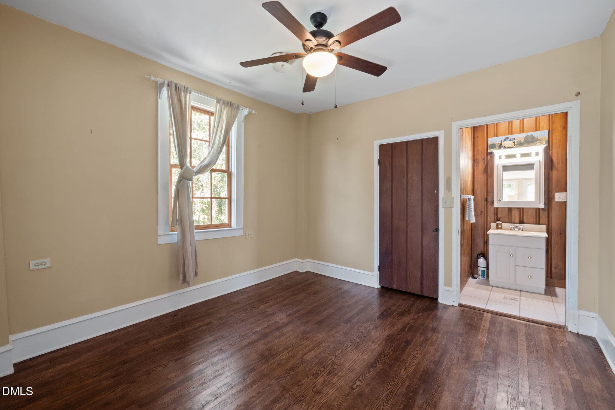 43-web-or-mls-P1119944 - 7923 Morrow Mill Road, Chapel Hill, NC 27516, Chapel Hill