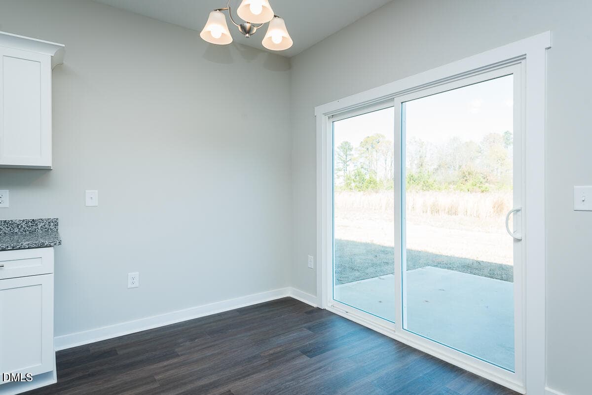 20250929155130964612000000-o - 411 E Lee Avenue, Yadkinville, NC 27055