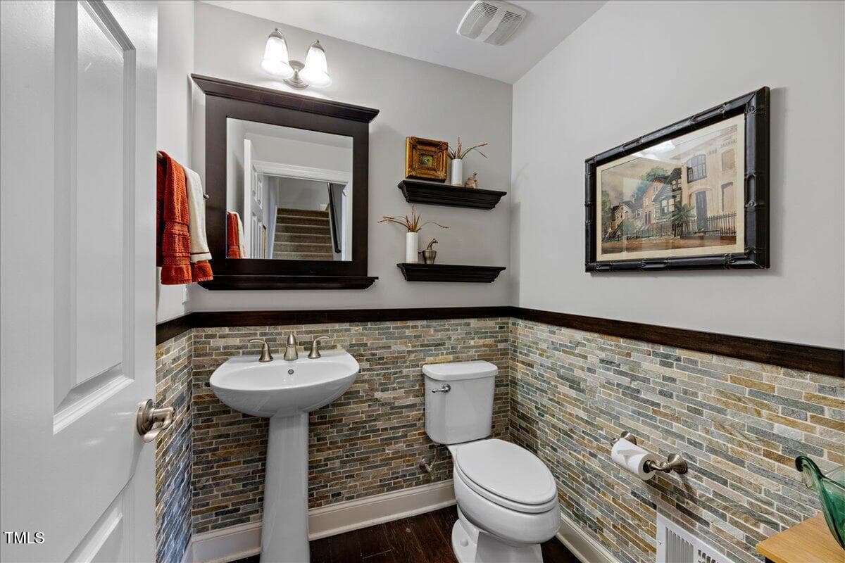 13-2A1A2842 - 10520 Sablewood Drive 103, Raleigh, NC 27617, Raleigh