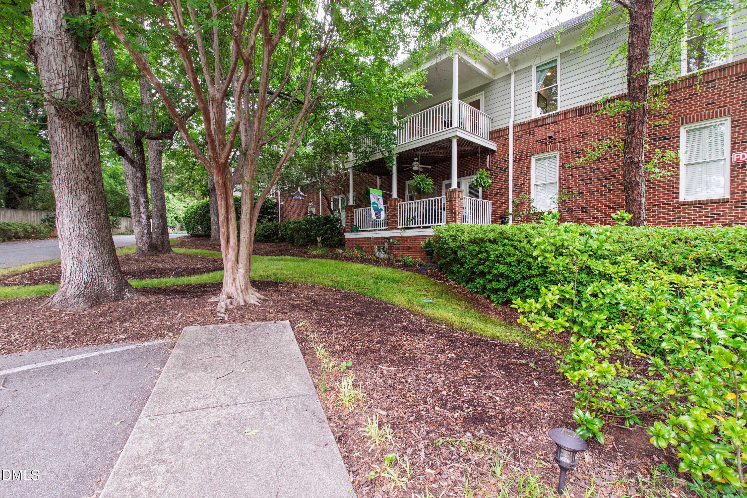 Edenburgh (2) - 100 Edenburgh Road 201, Raleigh, NC 27608, Raleigh