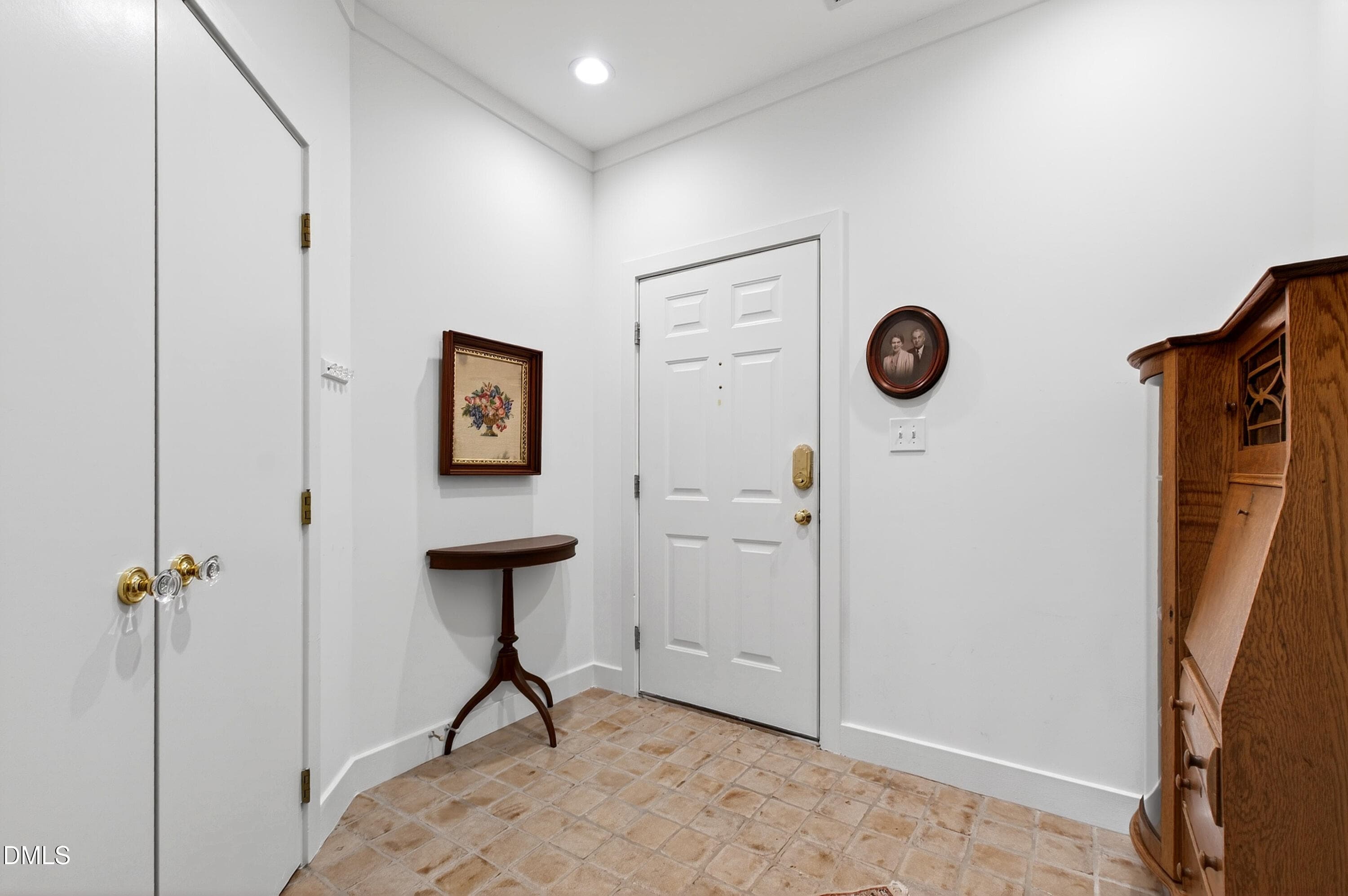 Edenburgh (10) - 100 Edenburgh Road 201, Raleigh, NC 27608, Raleigh