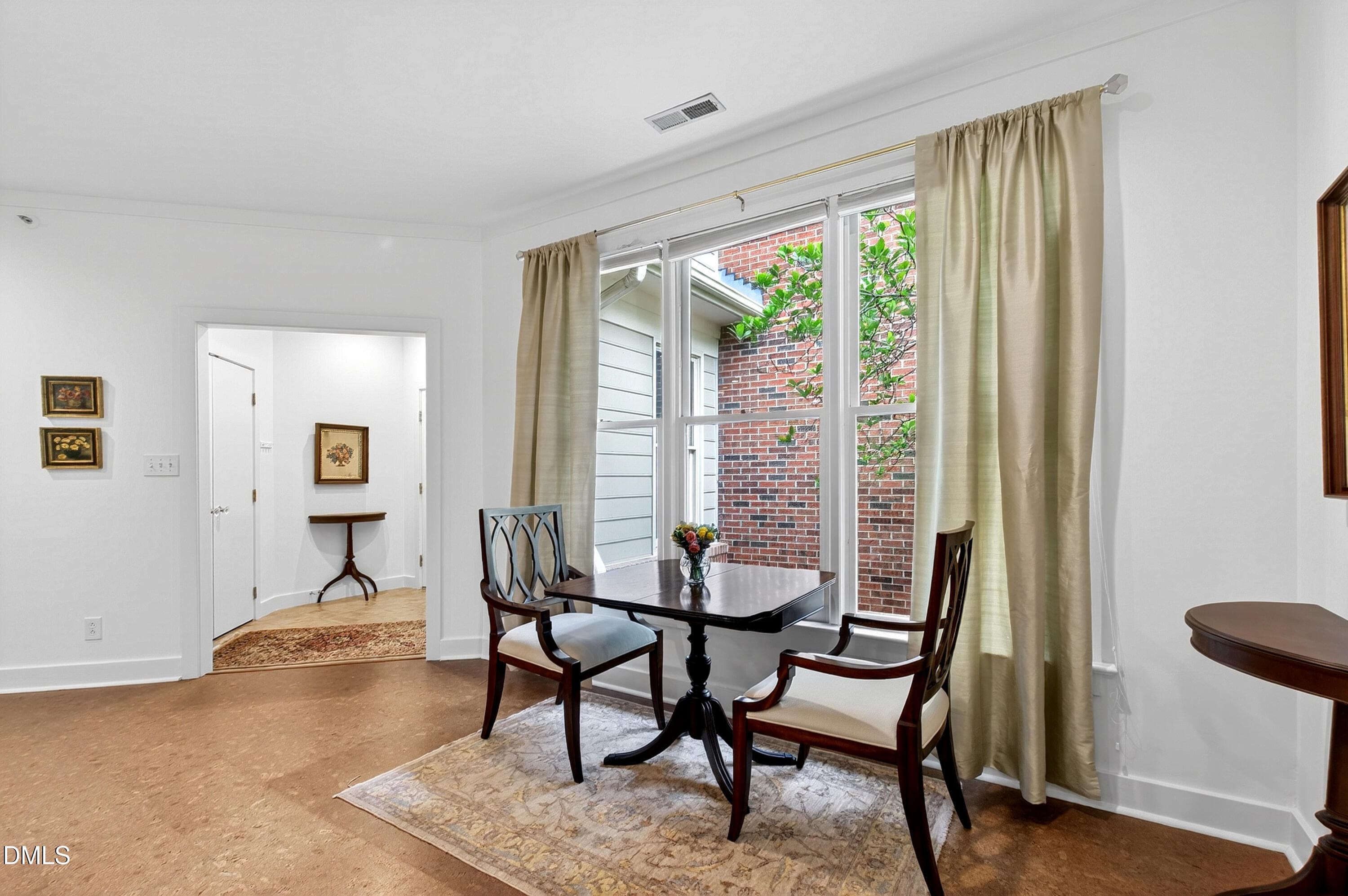 Edenburgh (17) - 100 Edenburgh Road 201, Raleigh, NC 27608, Raleigh