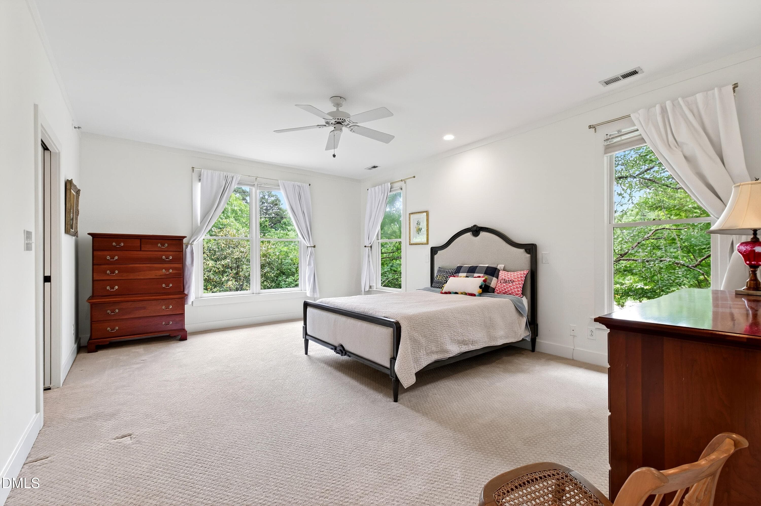 Edenburgh (45) - 100 Edenburgh Road 201, Raleigh, NC 27608, Raleigh