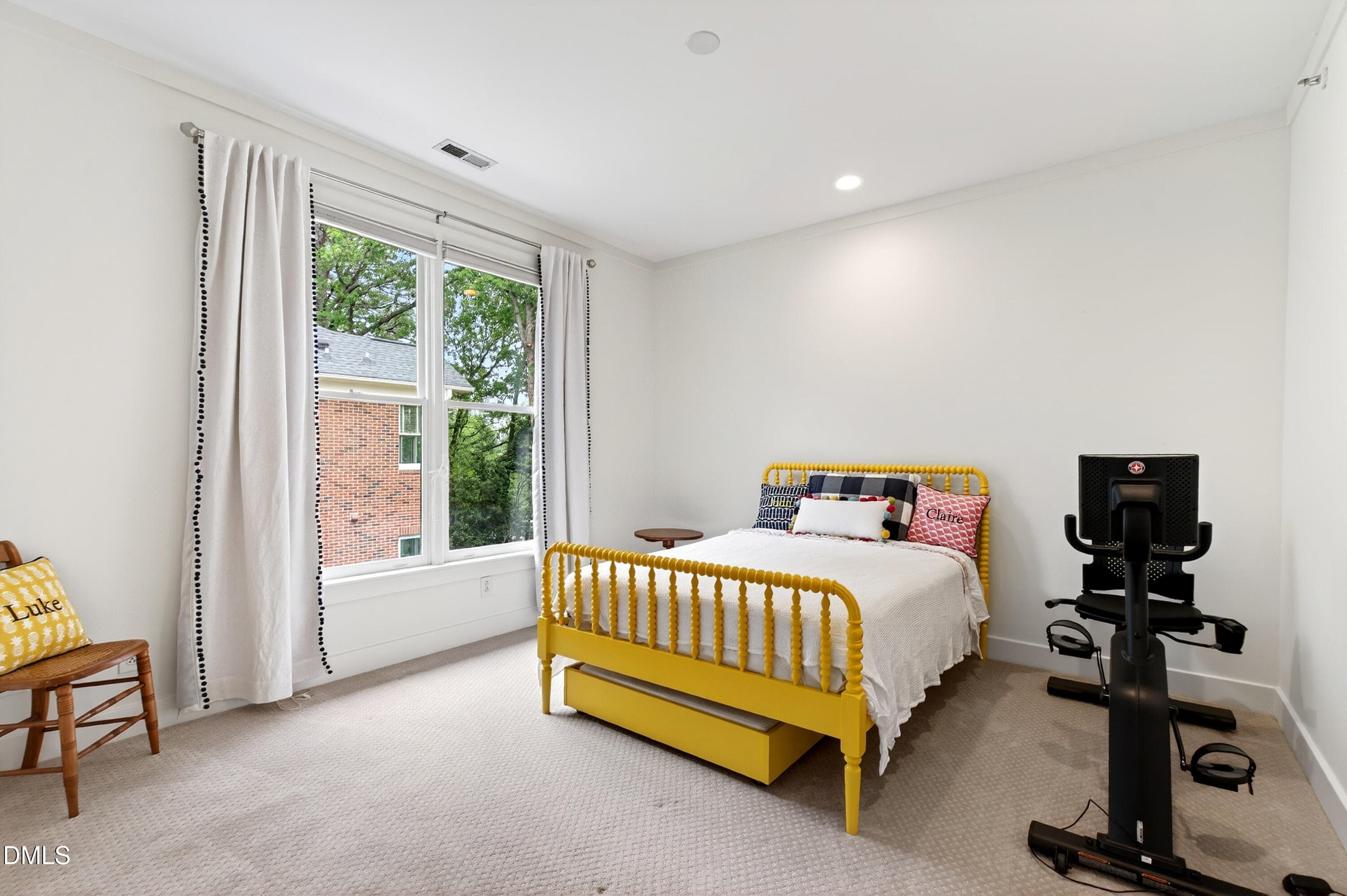 Edenburgh (53) - 100 Edenburgh Road 201, Raleigh, NC 27608, Raleigh
