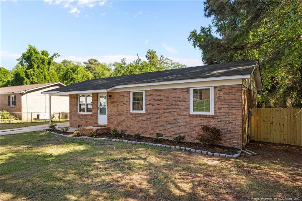 Photo 3 - 2633 Dumbarton Road, Fayetteville, NC 28306, Fayetteville