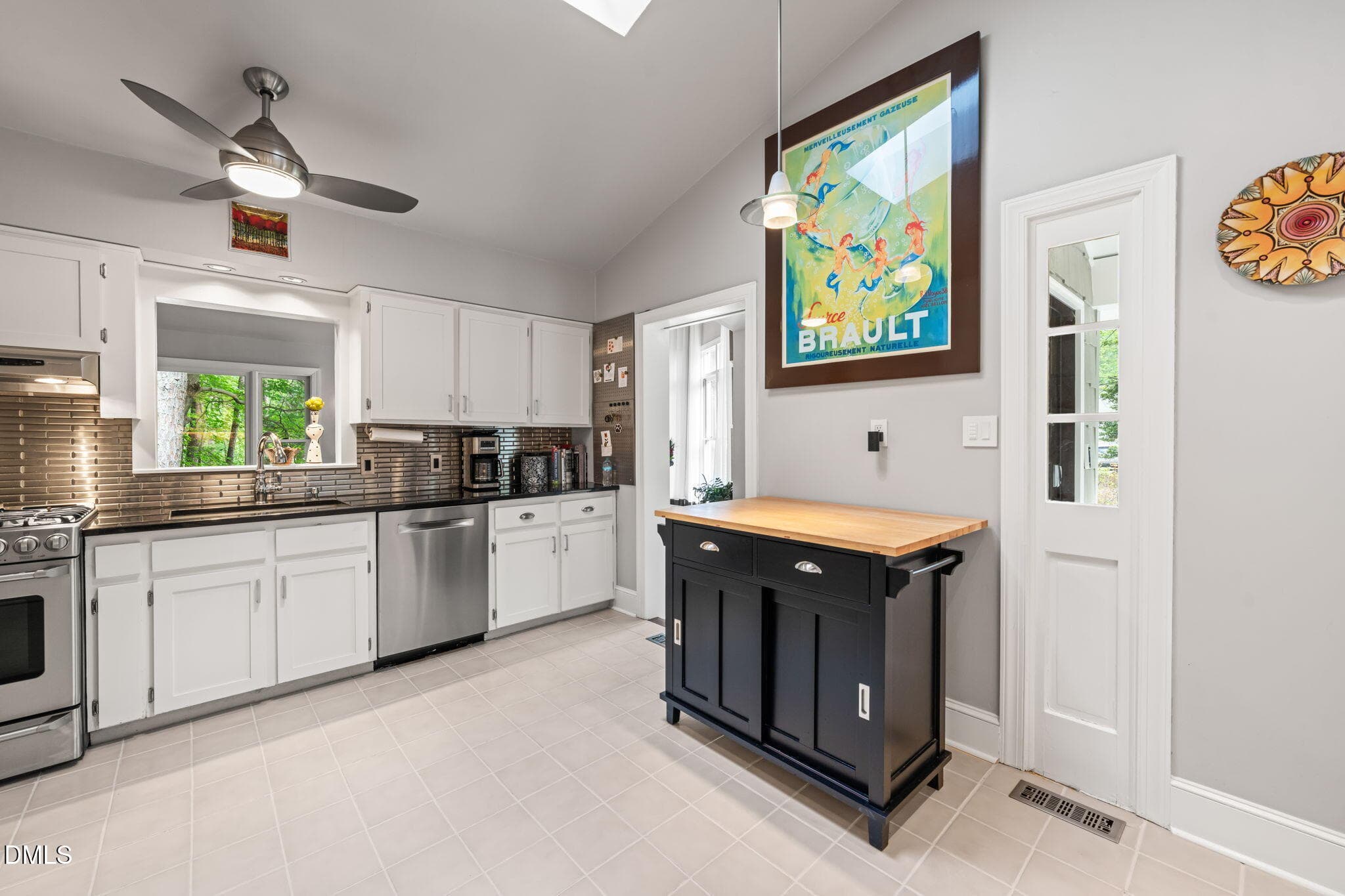Kitchen - 1401 Old Trinity Circle, Raleigh, NC 27607, Raleigh