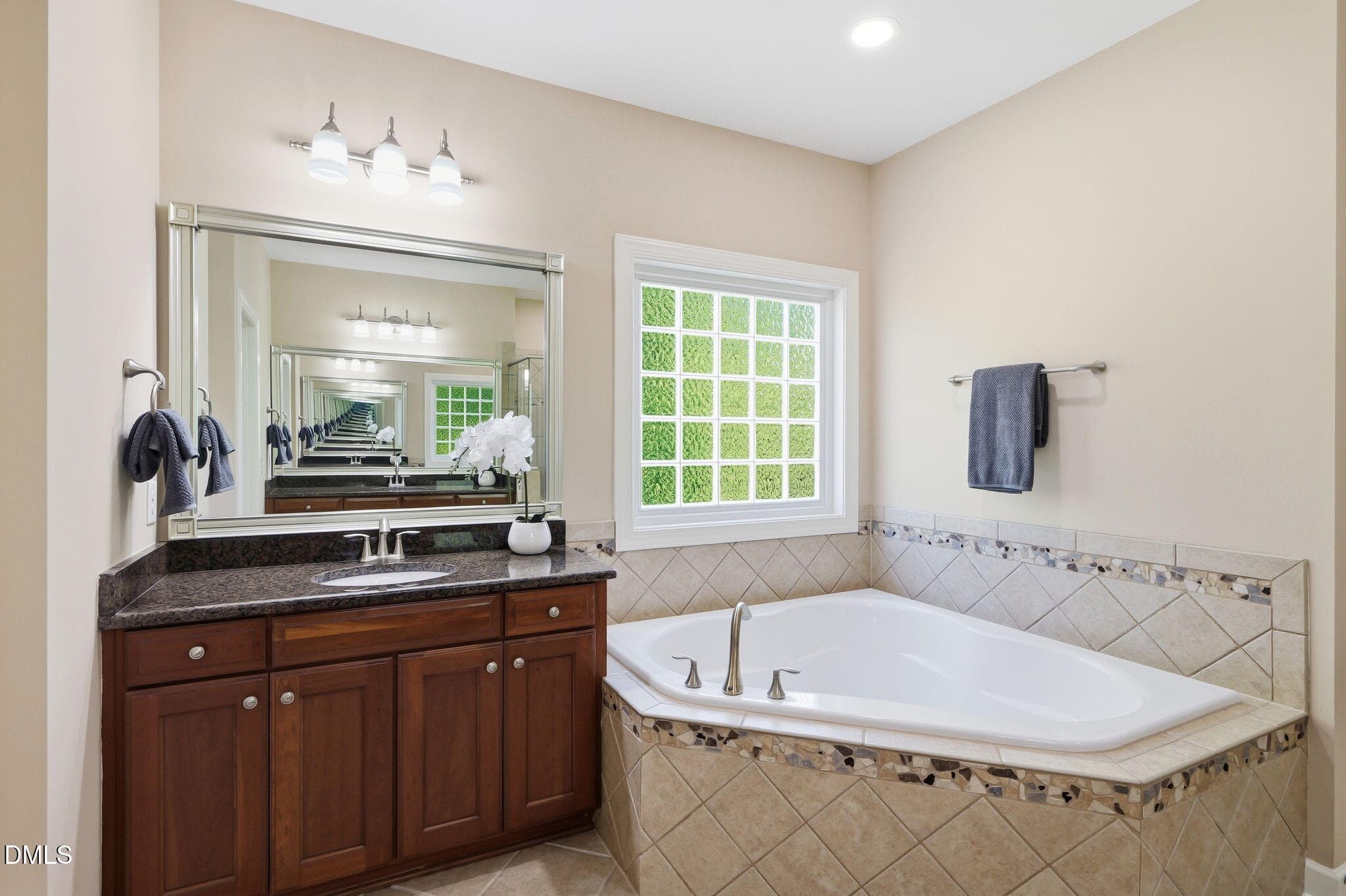 50-web-or-mls-P1123660_edit - 804 Long Meadows Road, Chapel Hill, NC 27516, Chapel Hill