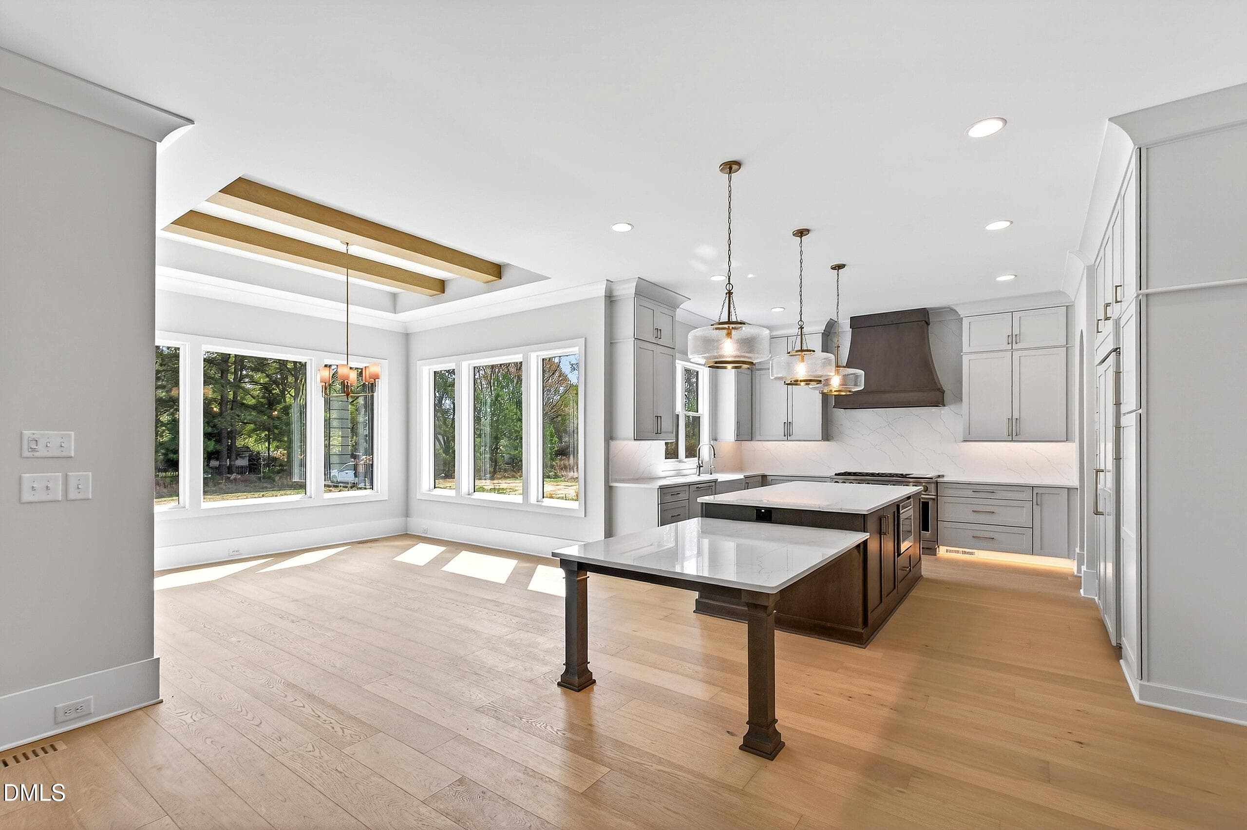 Carriage (83) - 688 Lynch Road, Selma, NC 27576