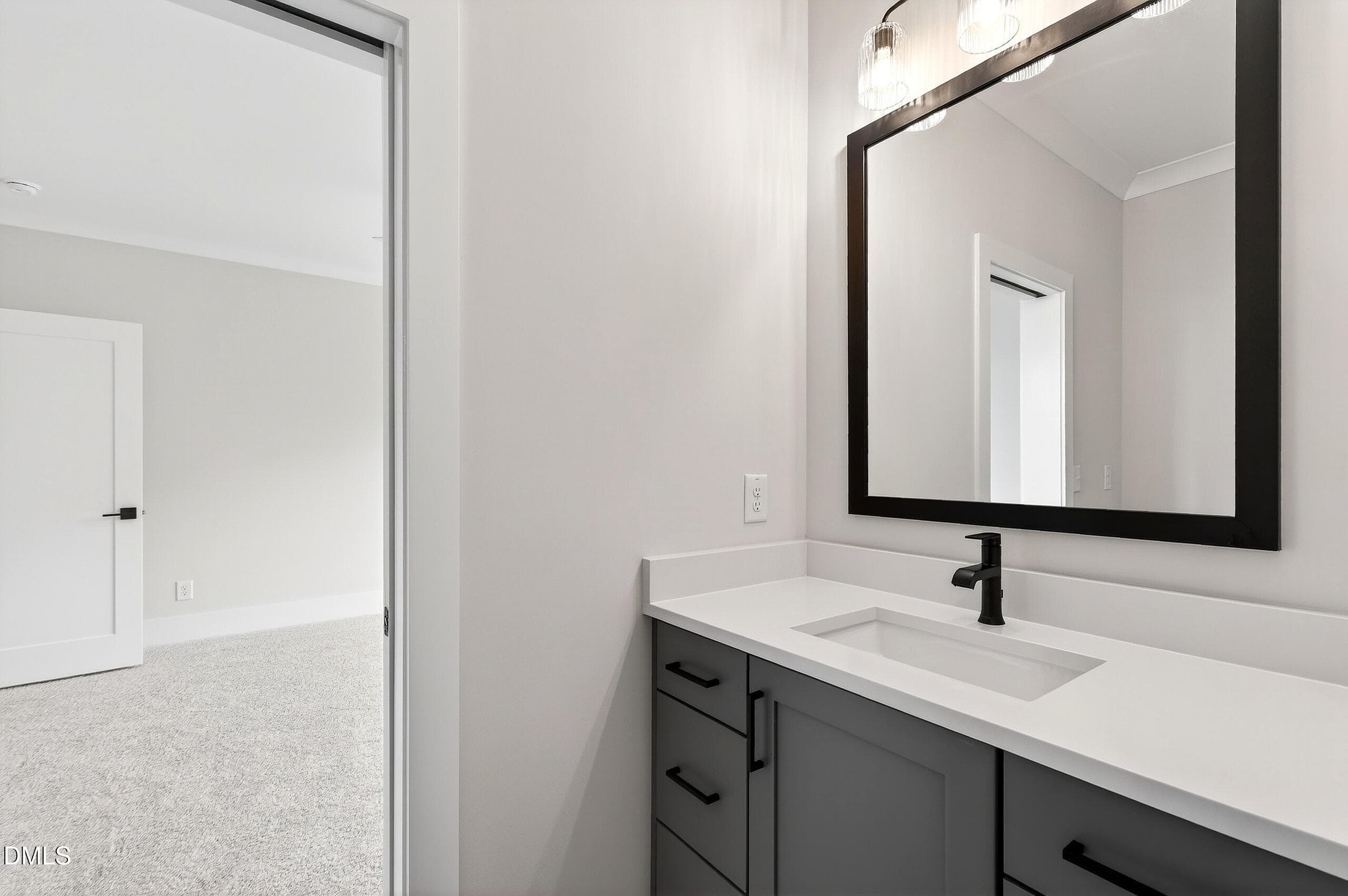 Carriage (121) - 688 Lynch Road, Selma, NC 27576