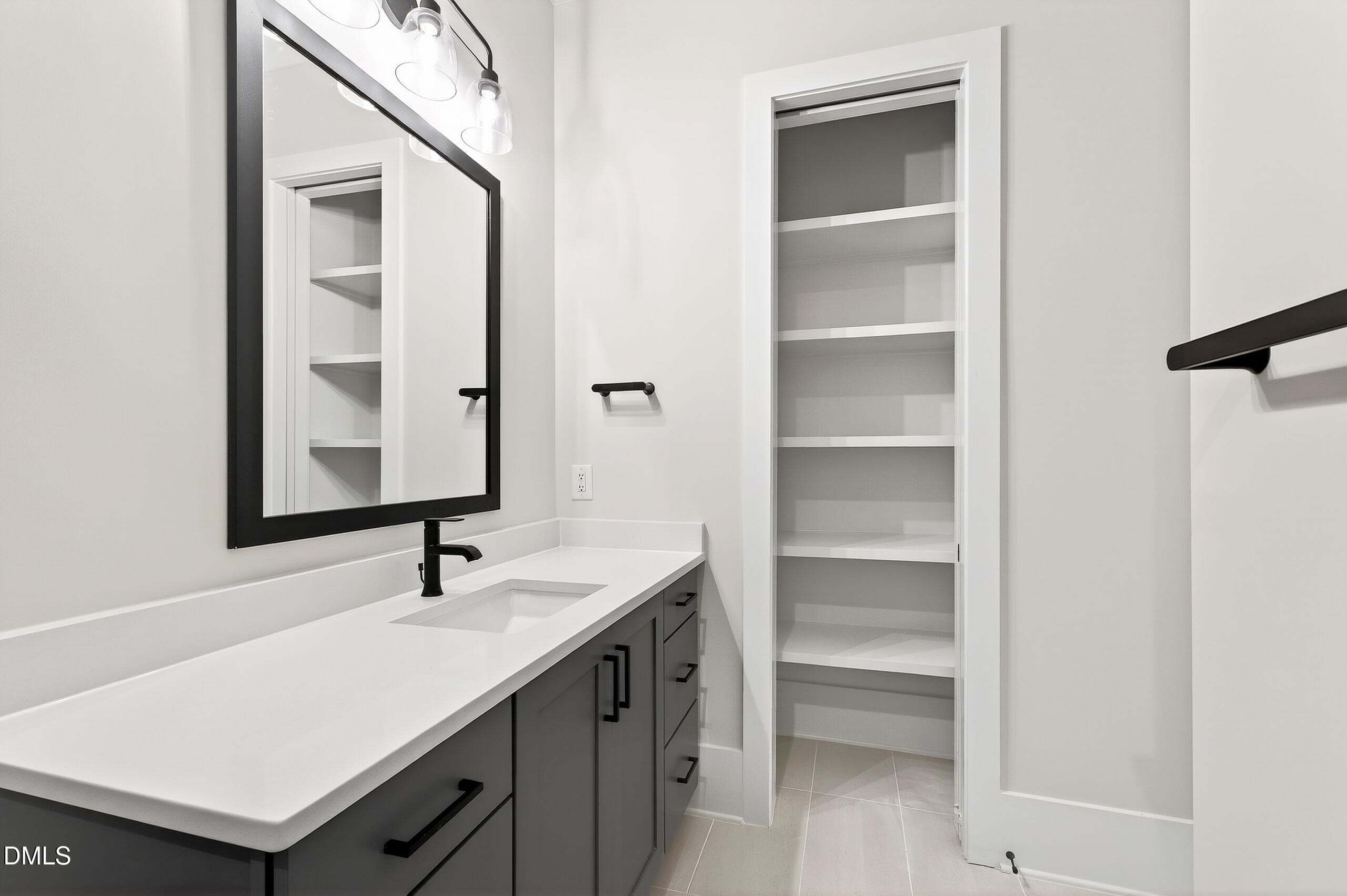 Carriage (66) - 688 Lynch Road, Selma, NC 27576