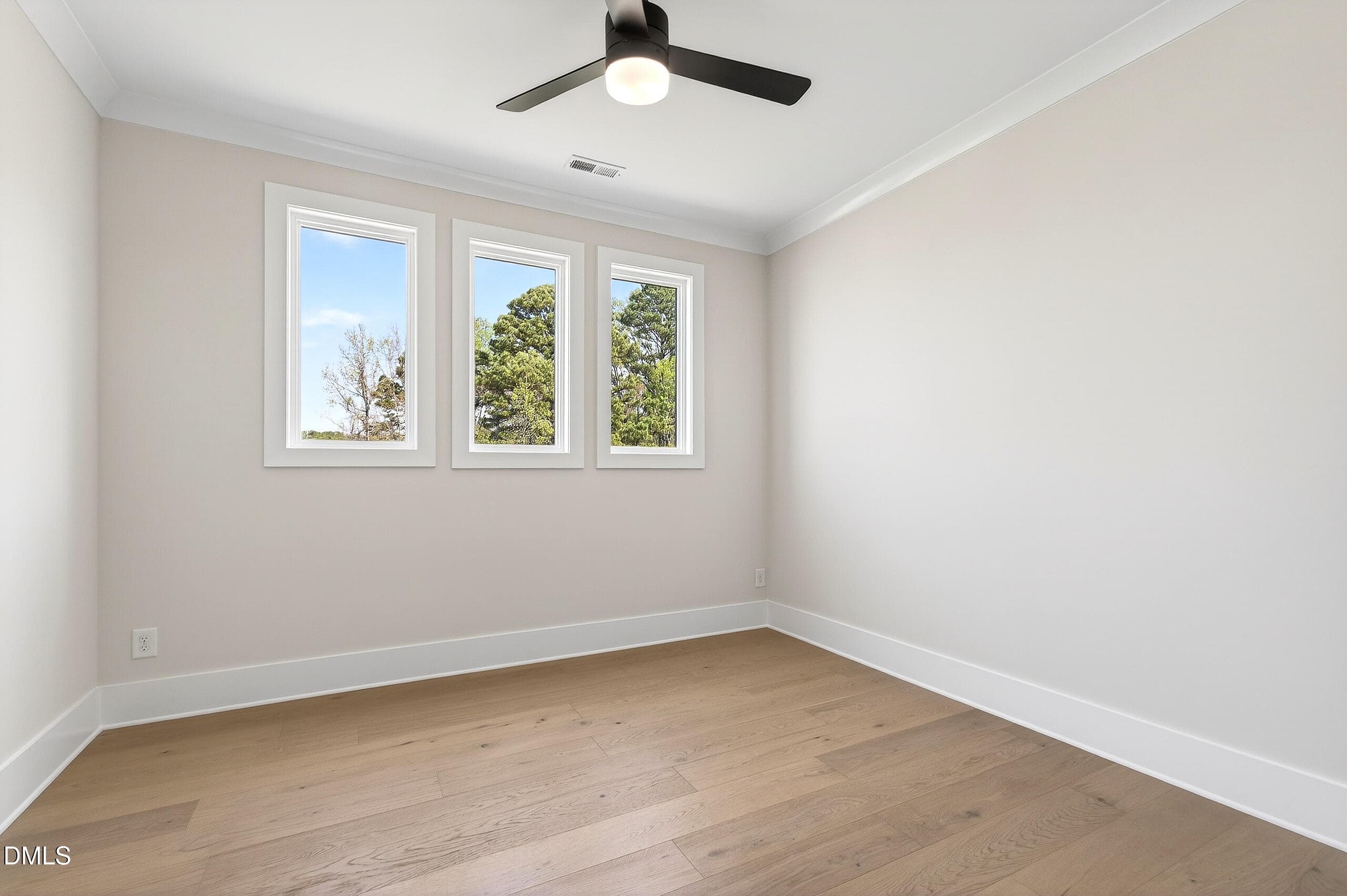 Carriage (115) - 688 Lynch Road, Selma, NC 27576