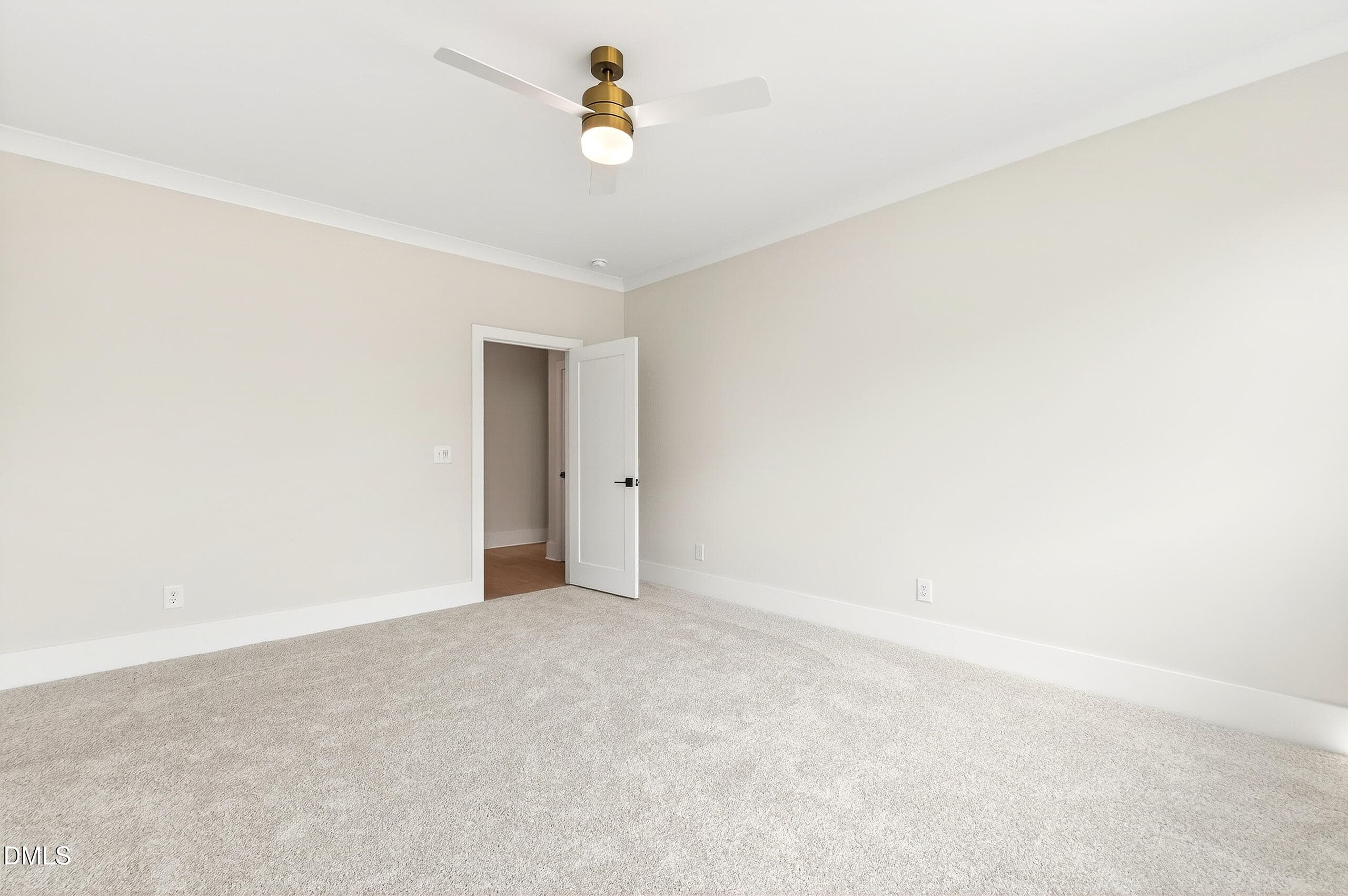 Carriage (119) - 688 Lynch Road, Selma, NC 27576