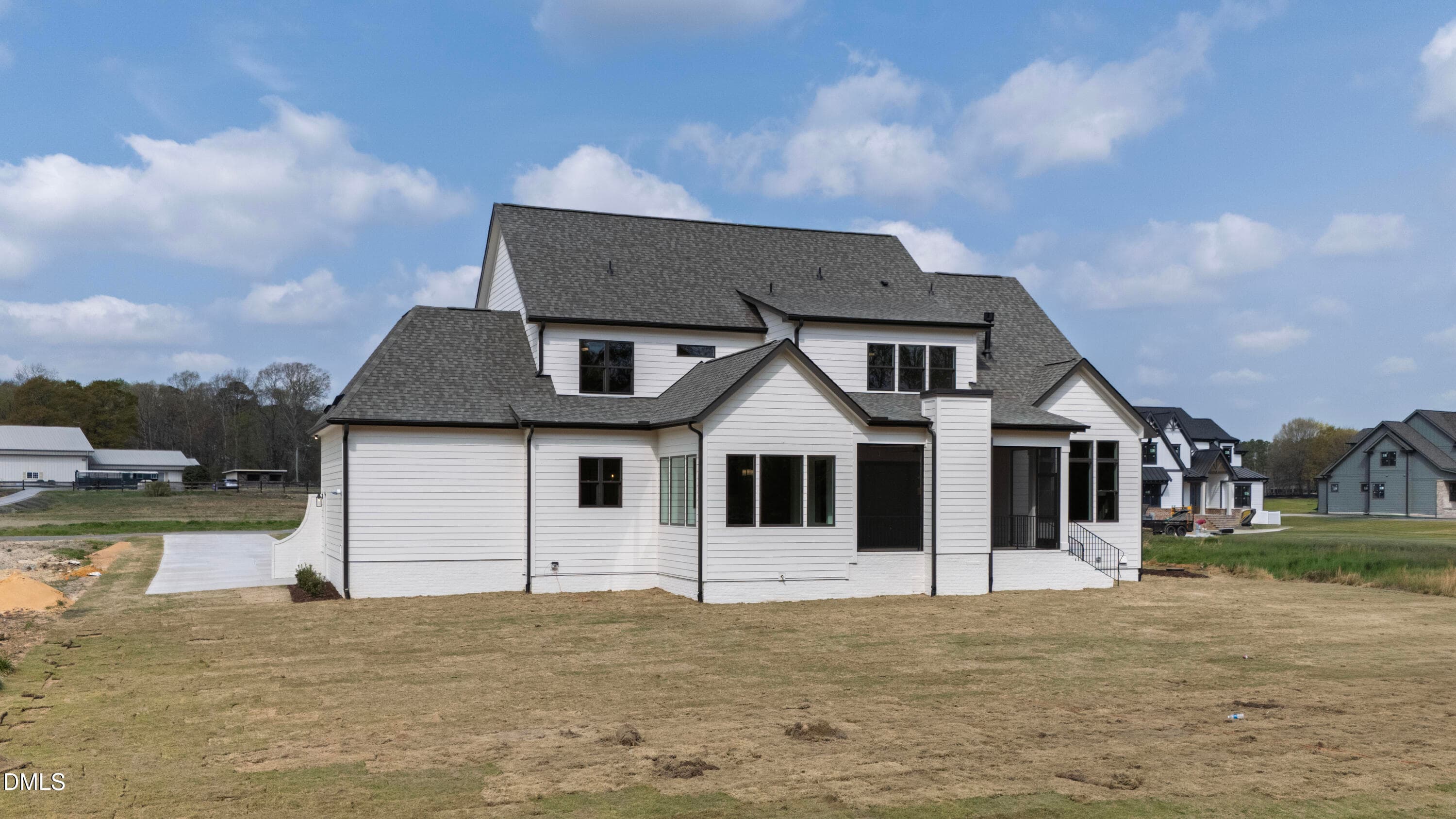 Carriage (128) - 688 Lynch Road, Selma, NC 27576