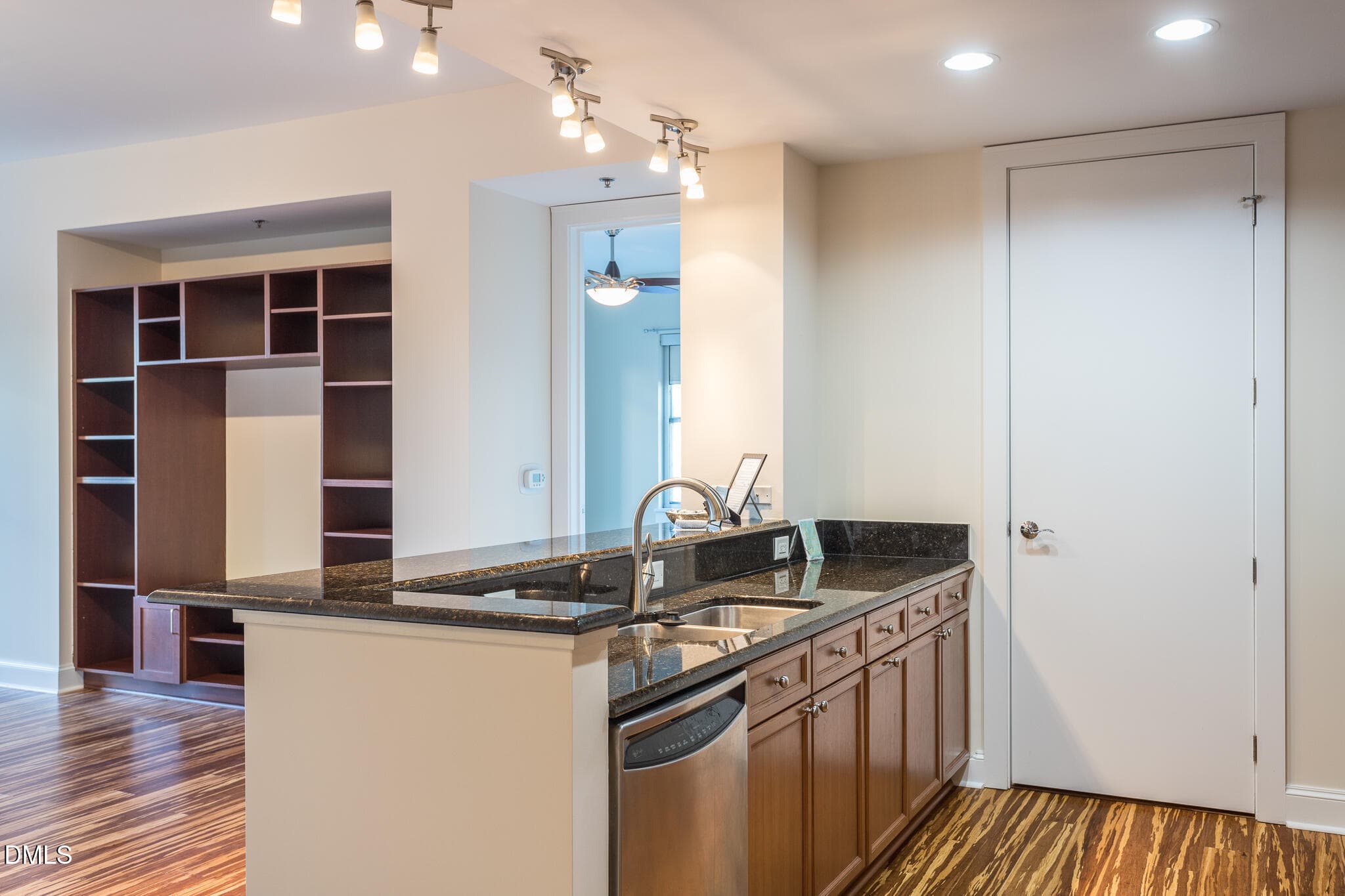 11 618 N Boylan Ave Int Unit 528 mls - 618 N Boylan Avenue 528, Raleigh, NC 27603, Raleigh