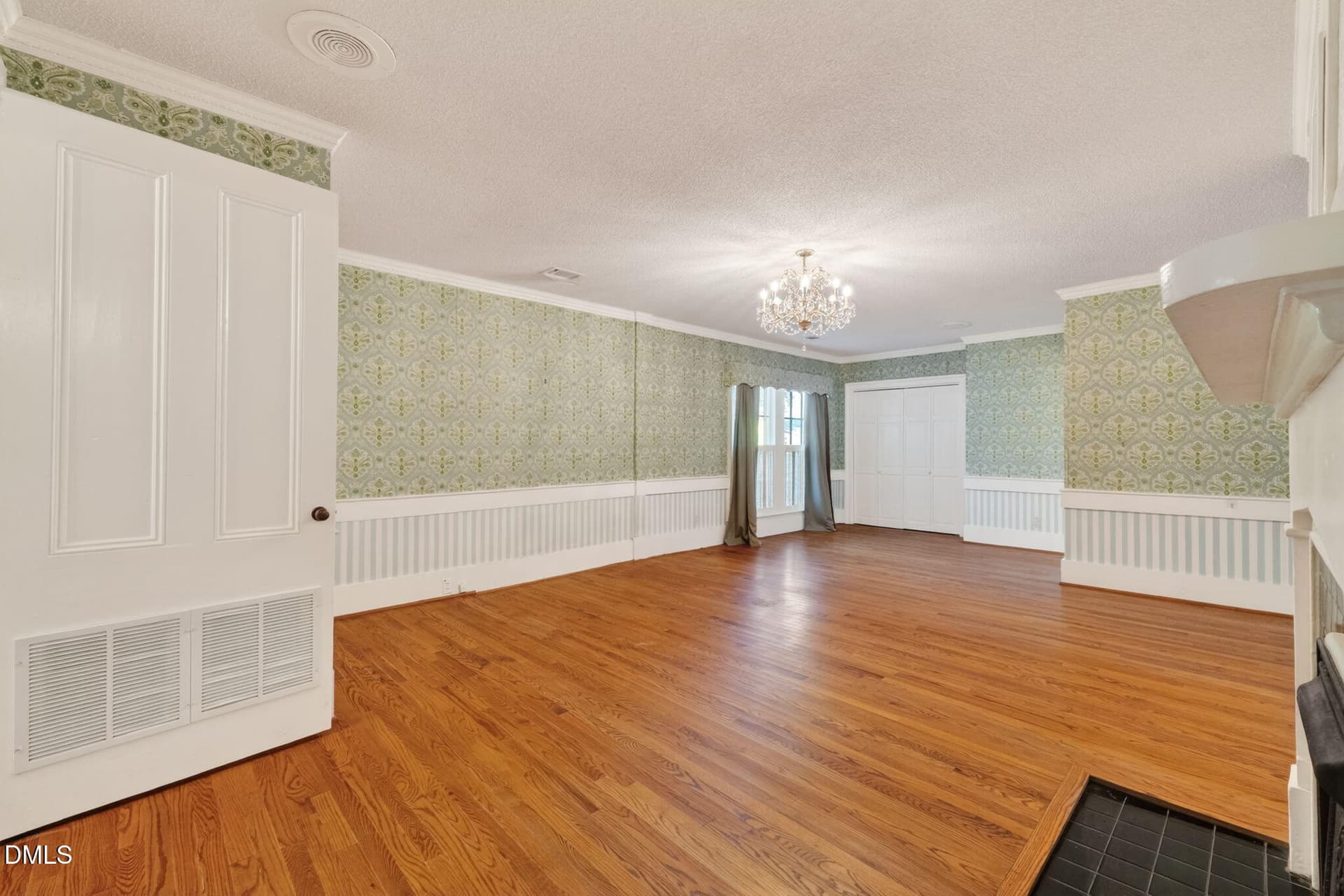 16-web-or-mls-DSC01728 - 207 W 3rd Street, Princeton, NC 27569
