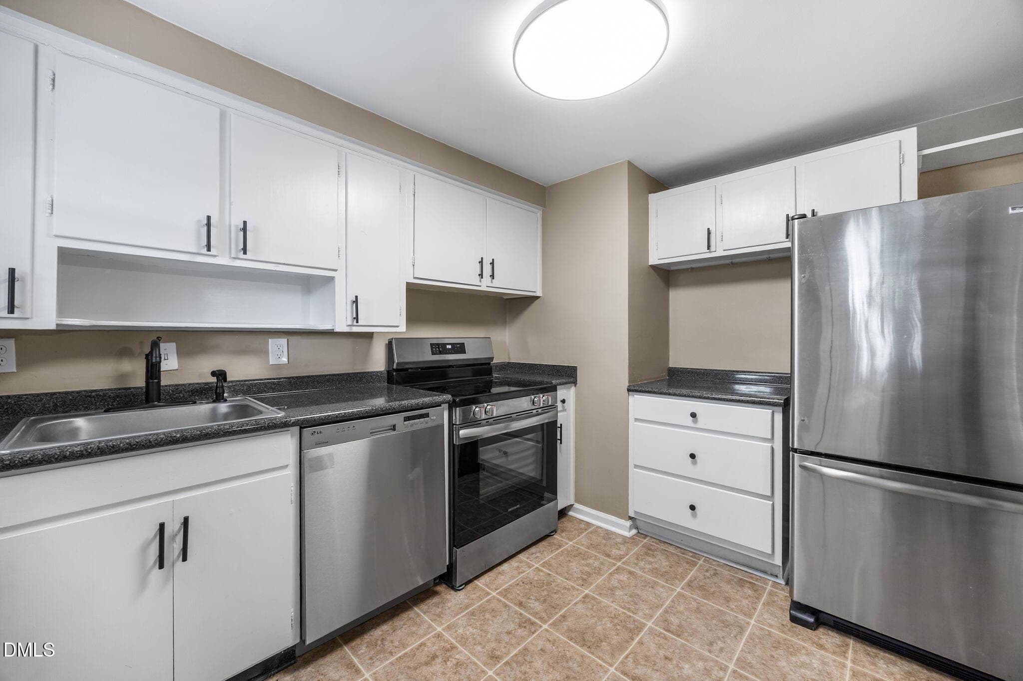 24-web-or-mls-IMG_9060 - 917 Saint Marys Street, Raleigh, NC 27605, Raleigh