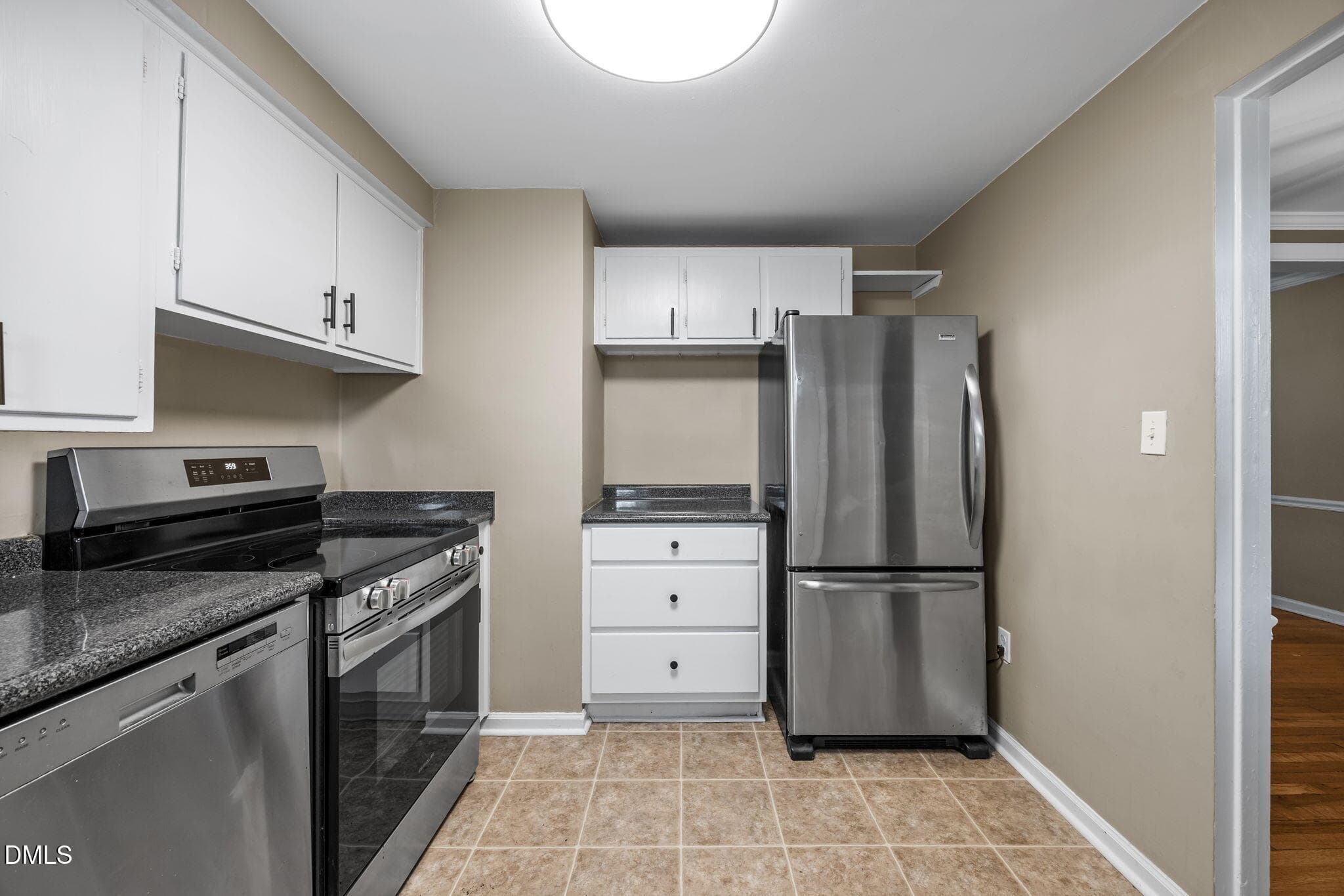 25-web-or-mls-IMG_9063 - 917 Saint Marys Street, Raleigh, NC 27605, Raleigh