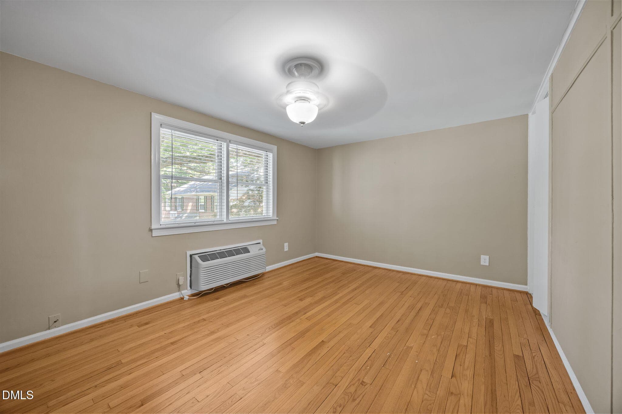 31-web-or-mls-IMG_9090 - 917 Saint Marys Street, Raleigh, NC 27605, Raleigh
