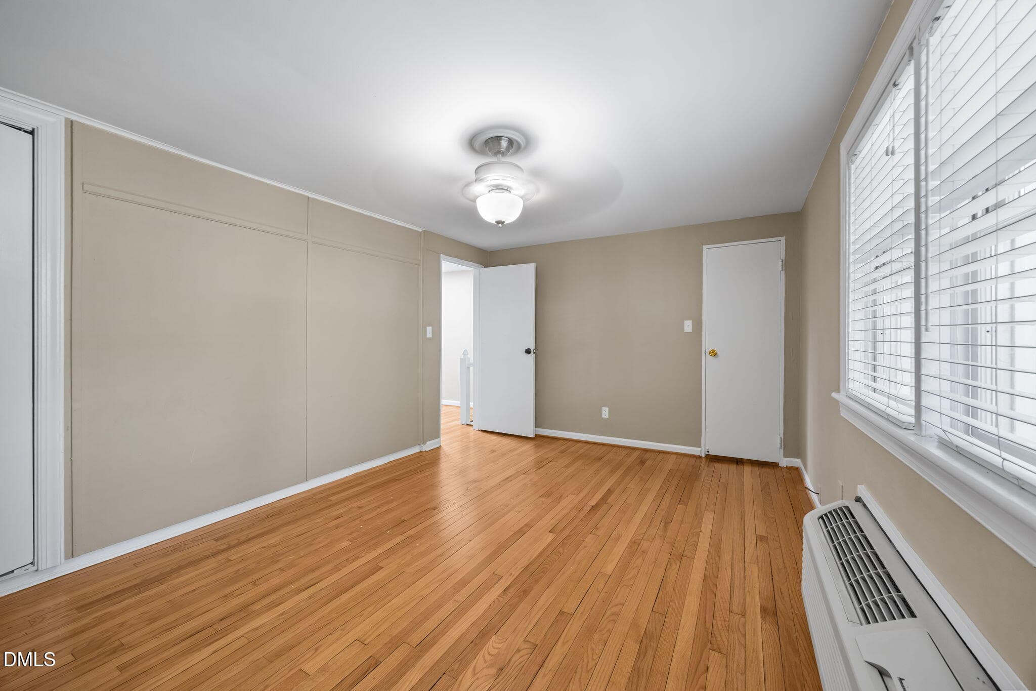 33-web-or-mls-IMG_9096 - 917 Saint Marys Street, Raleigh, NC 27605, Raleigh