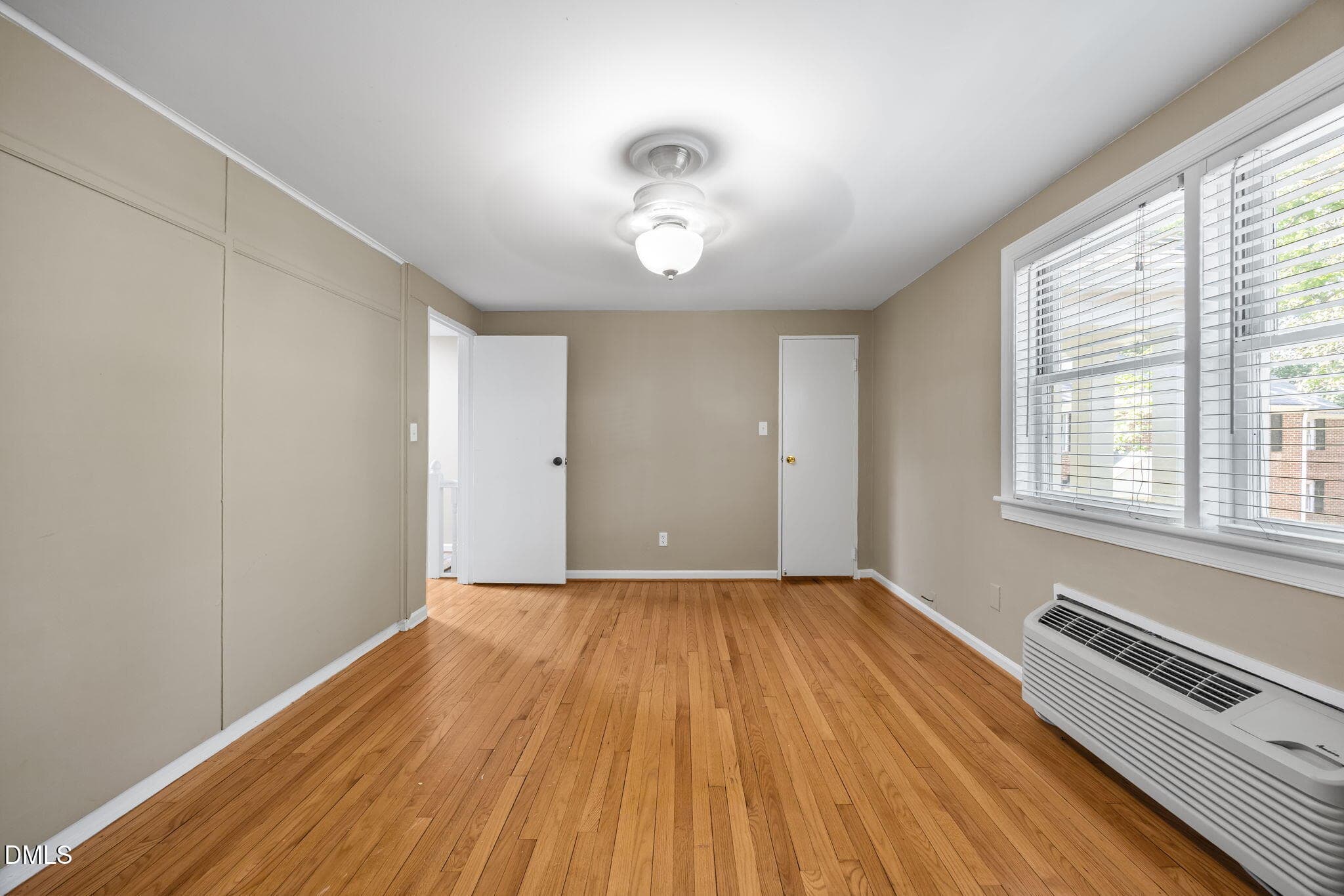 34-web-or-mls-IMG_9099 - 917 Saint Marys Street, Raleigh, NC 27605, Raleigh