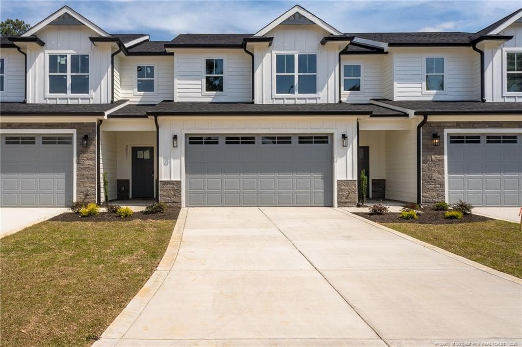 3021 Candlelight Drive, Fayetteville, NC 28311