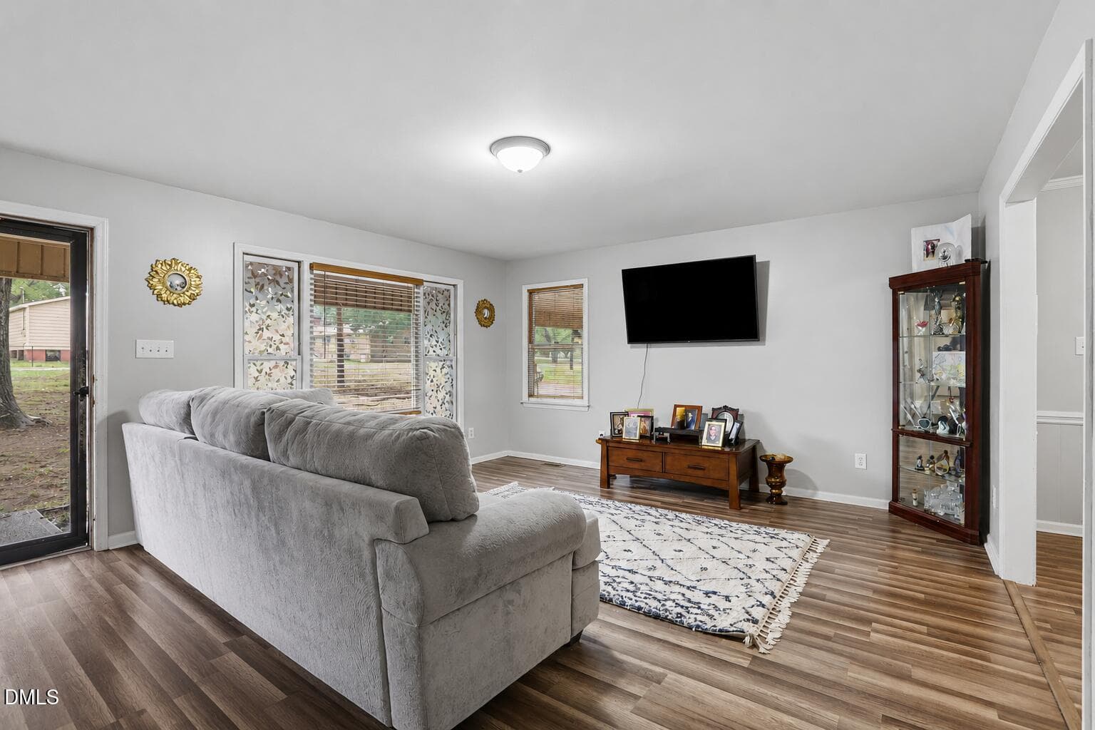 Living room - 479 Ridgecrest Trail, Henderson, NC 27537