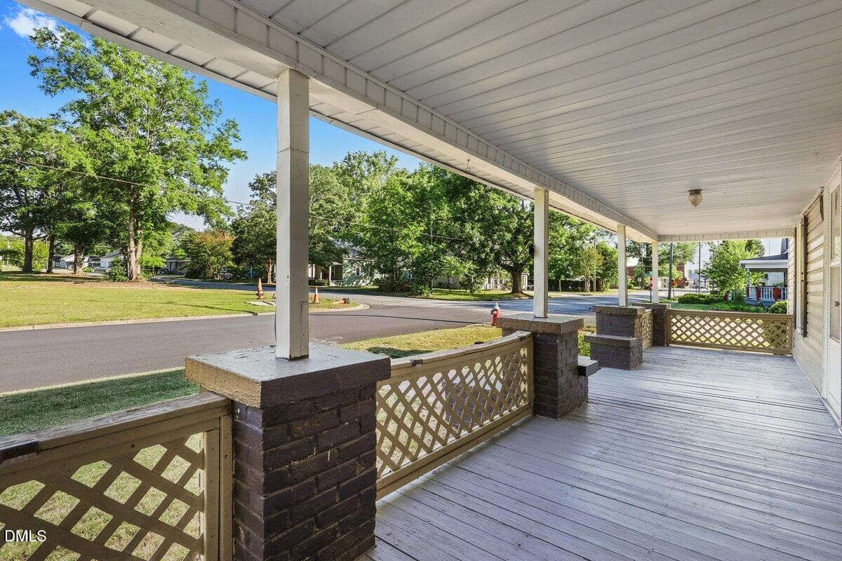 501 N Raiford St-5 - 501 N Raiford Street, Selma, NC 27576