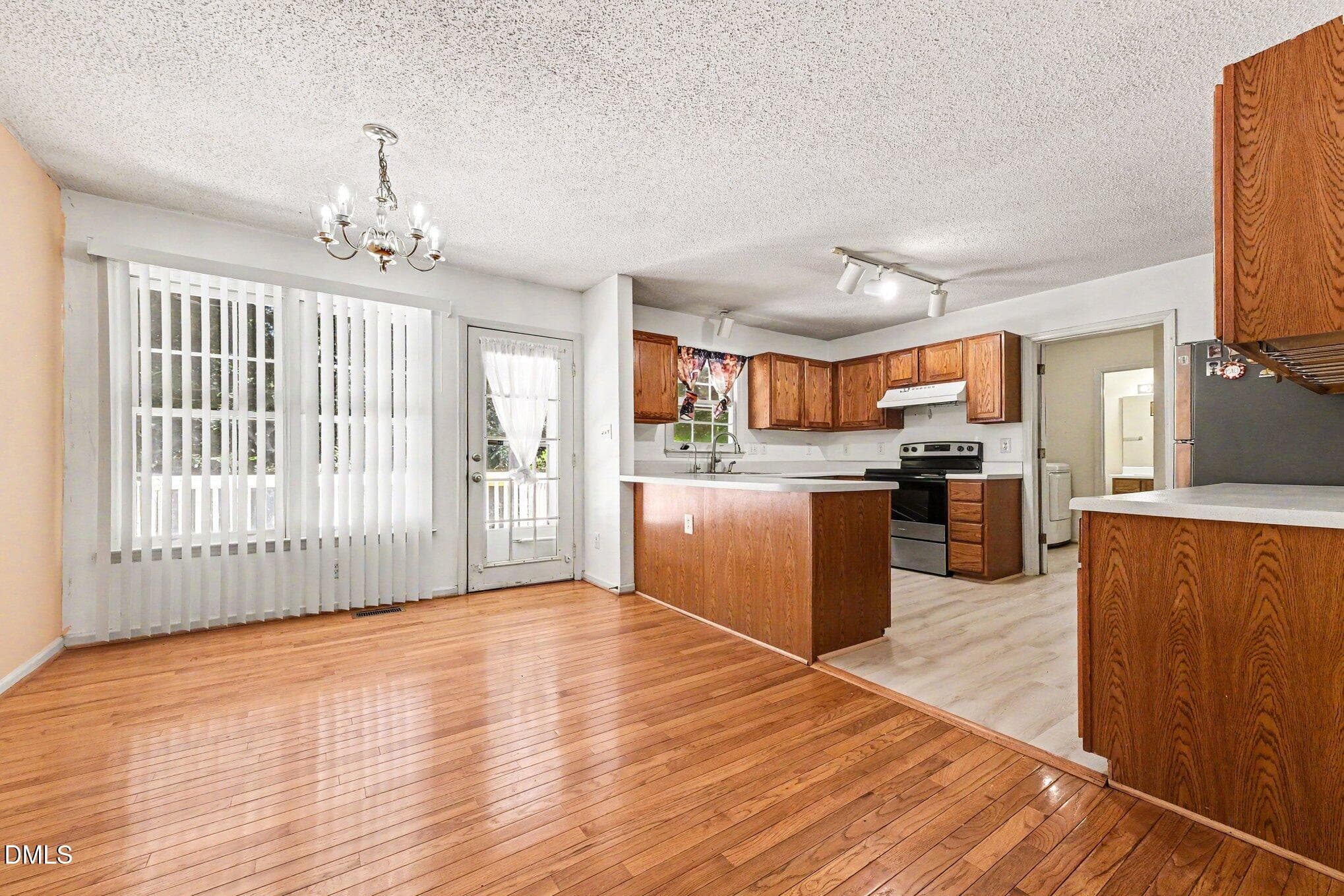 008_file_1355 - 4008 Ellisfield Drive, Durham, NC 27705, Durham