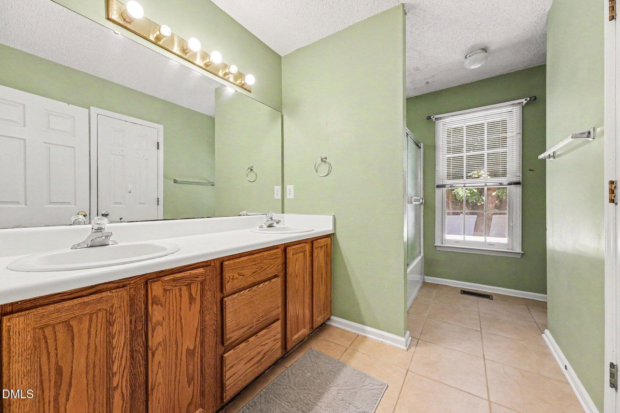020_file_3679 - 4008 Ellisfield Drive, Durham, NC 27705, Durham