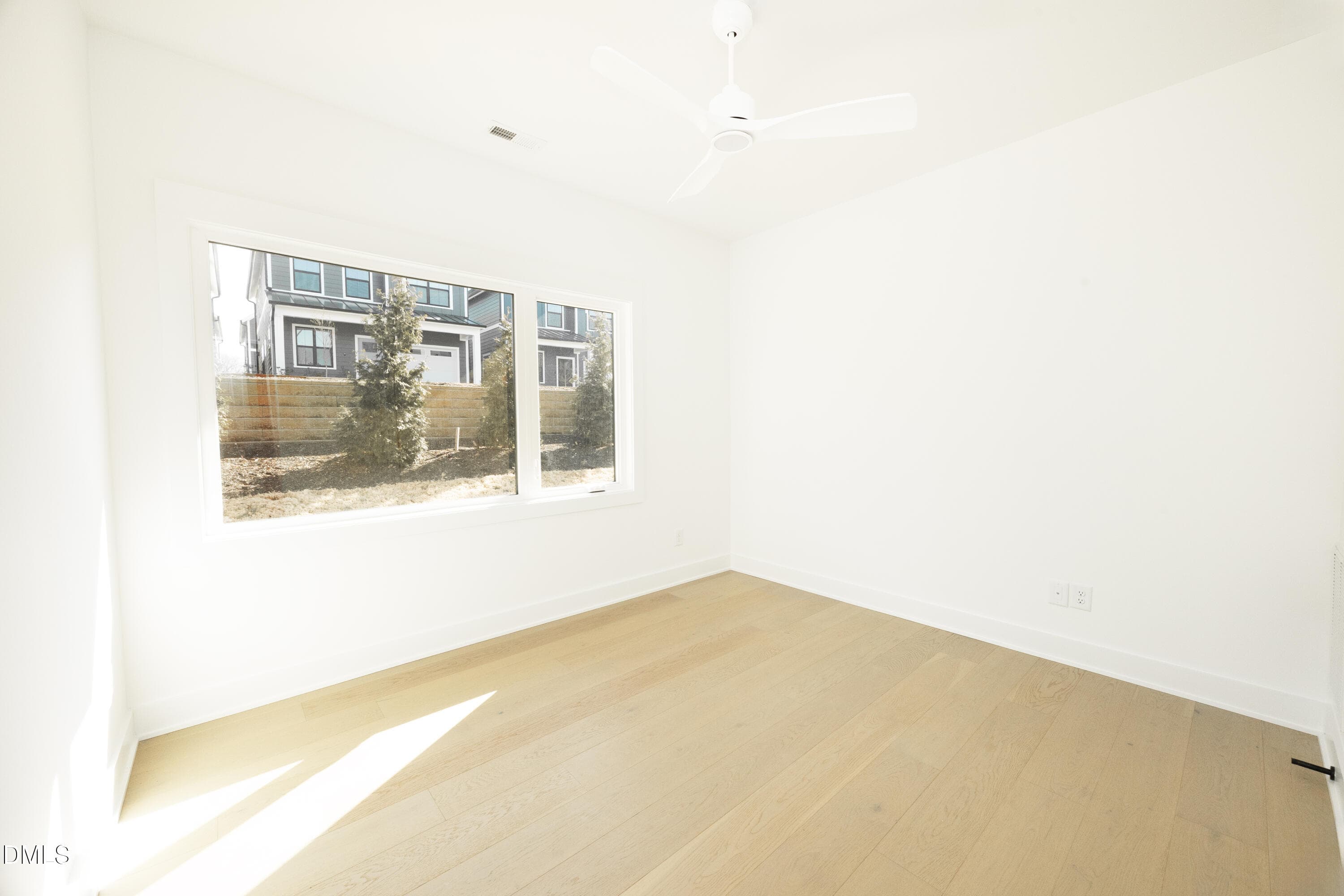 2H4A03701 - 209 Woodsborough Place, Raleigh, NC 27601, Raleigh