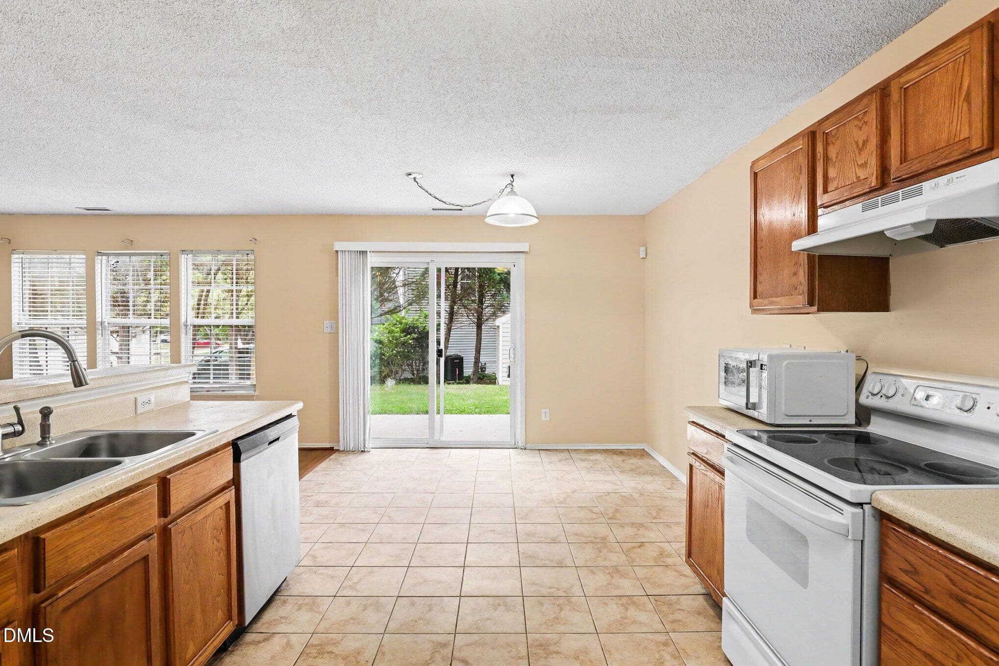010_file_7129 - 4501 Bekonscot Avenue, Raleigh, NC 27604, Raleigh